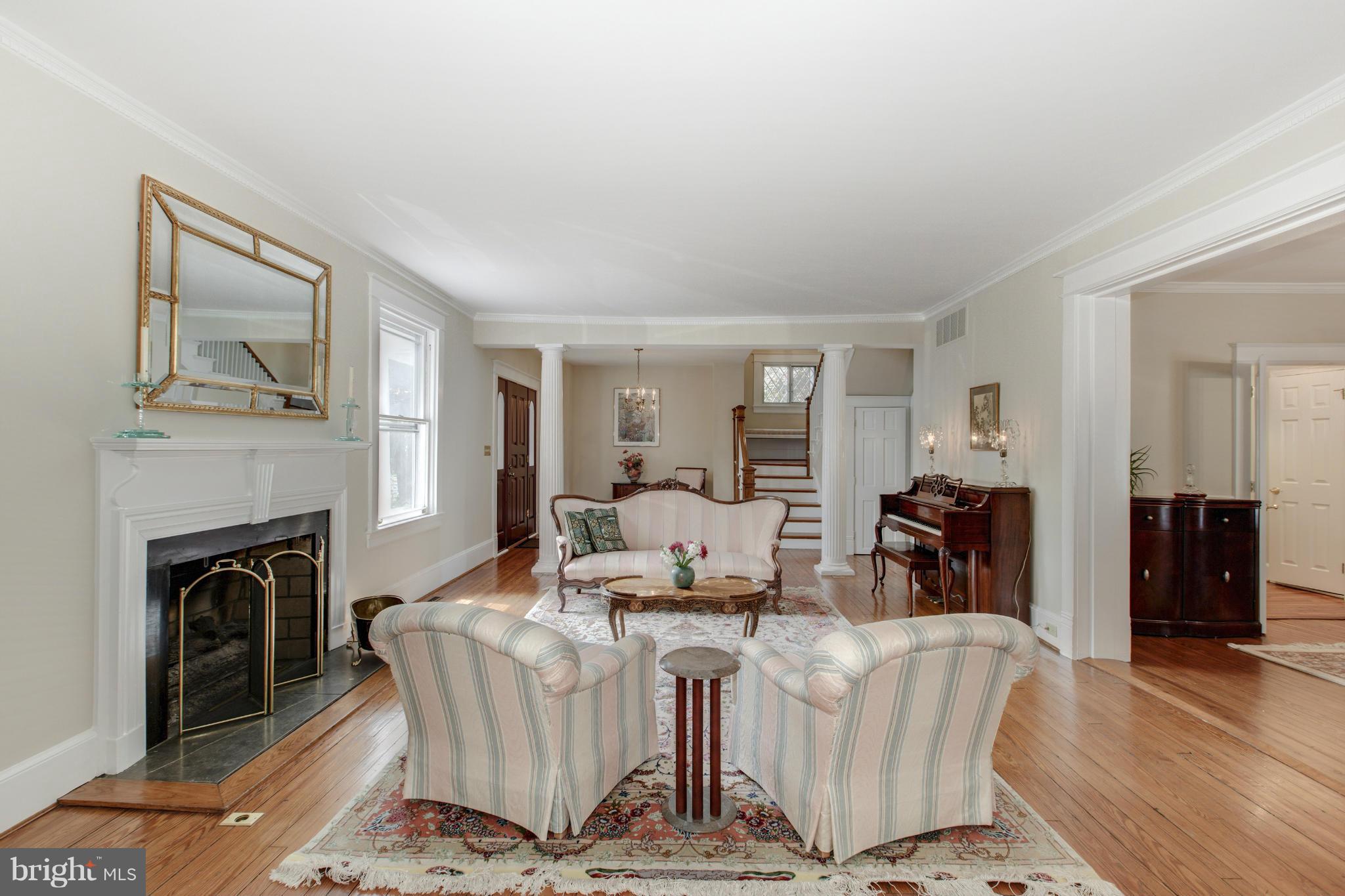 FOREST HILLS - Residential