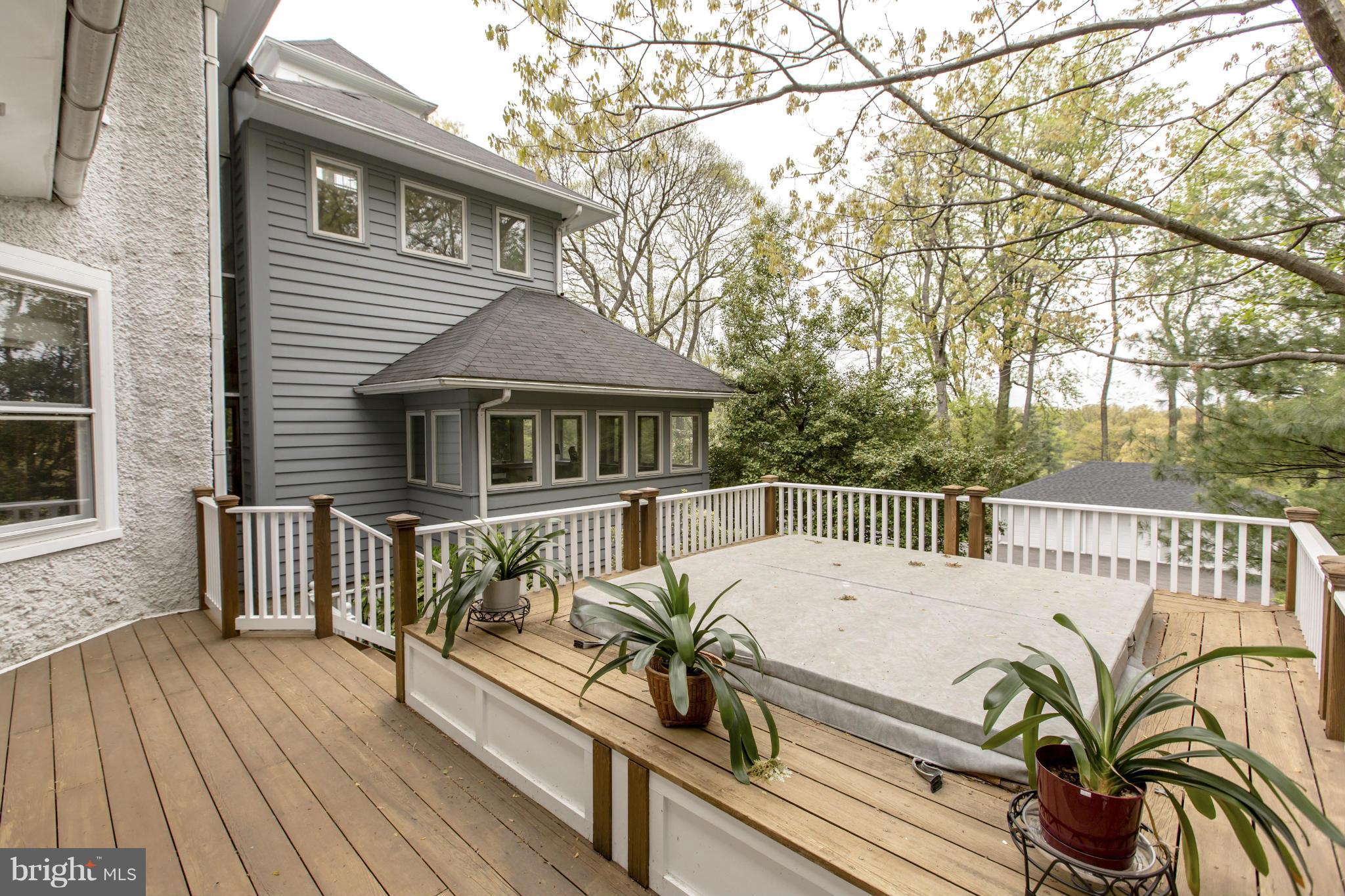 FOREST HILLS - Residential