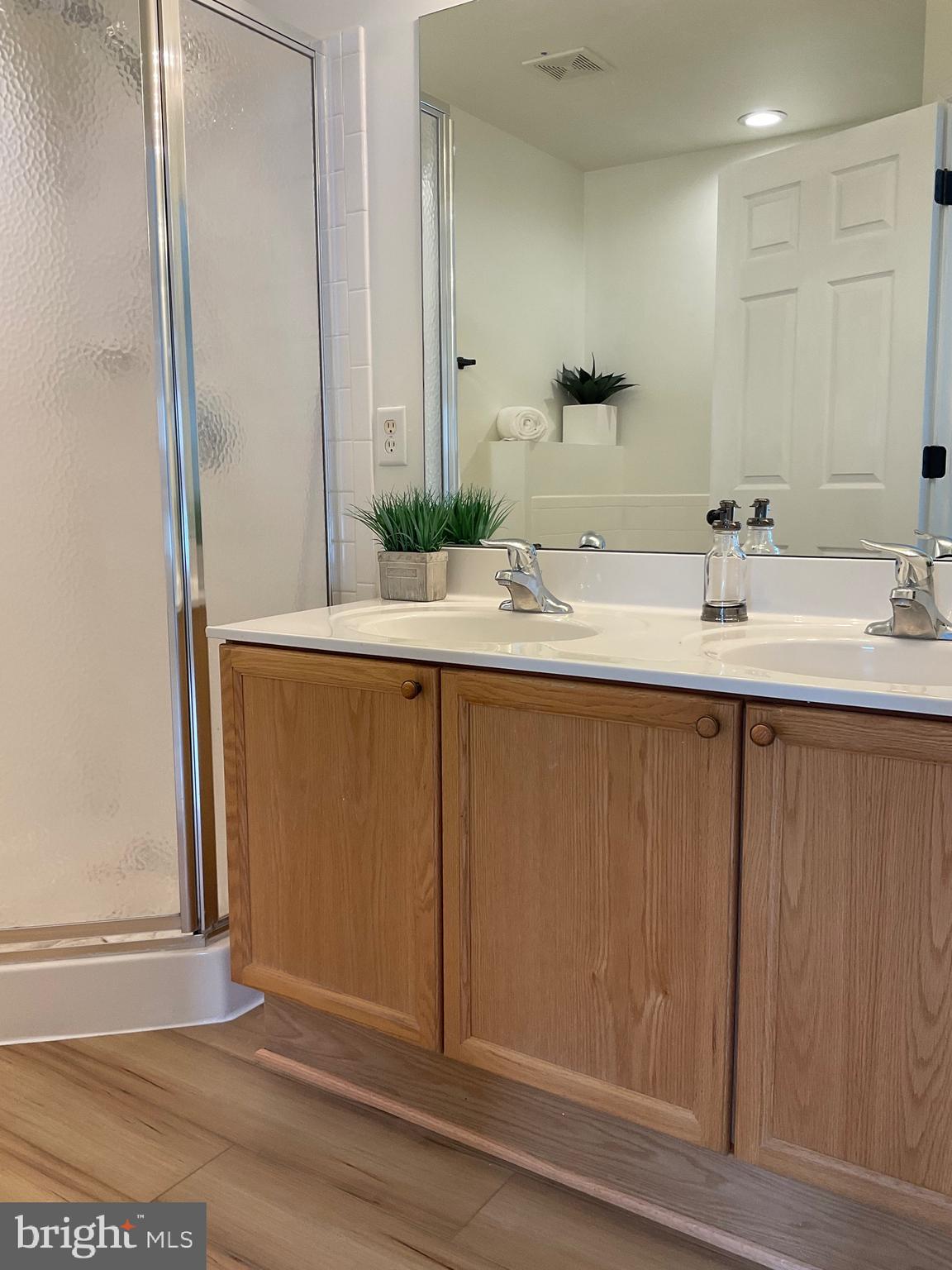 STONEBROOK VILLAGE - Residential Lease