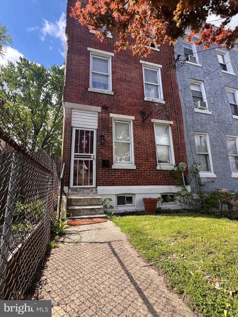 Townhouse For Sale - 3440 W Allegheny Avenue<br/> PHILADELPHIA, PA 19132