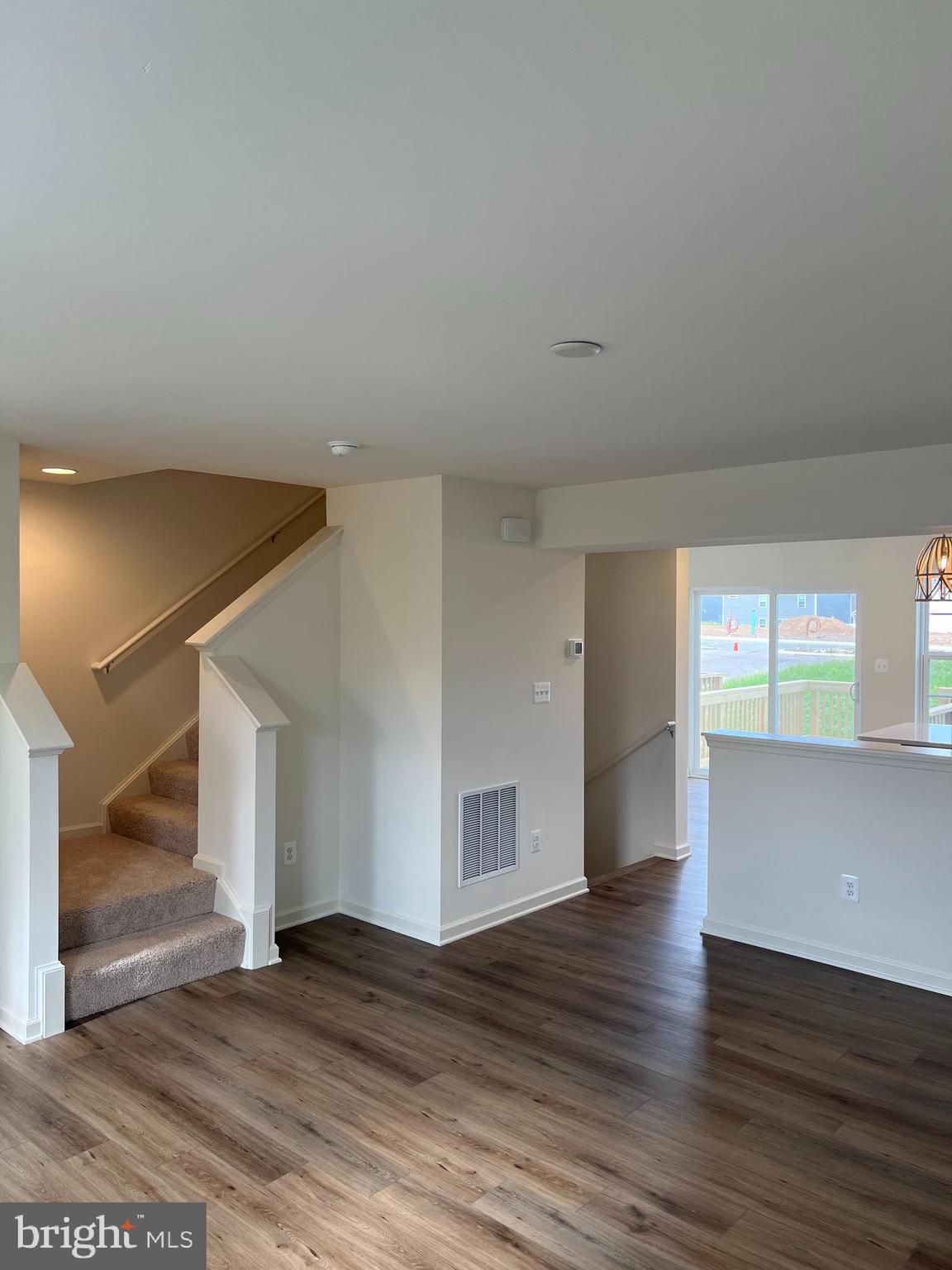 OVERLOOK AT RIVERSIDE TOWNHOMES - Residential Lease