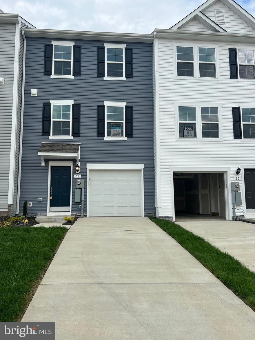 DRB Homes Overlook at Riverside - Next to Children / Dog Park - Brand New Town Home 4 Bed Rooms, 3.5 Bath,