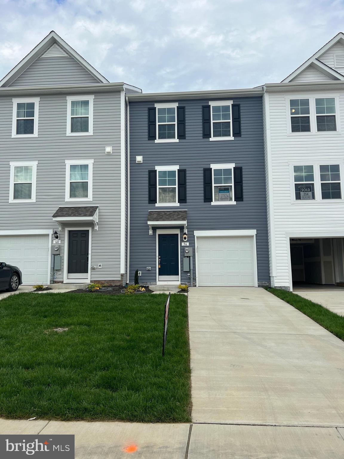 OVERLOOK AT RIVERSIDE TOWNHOMES - Residential Lease