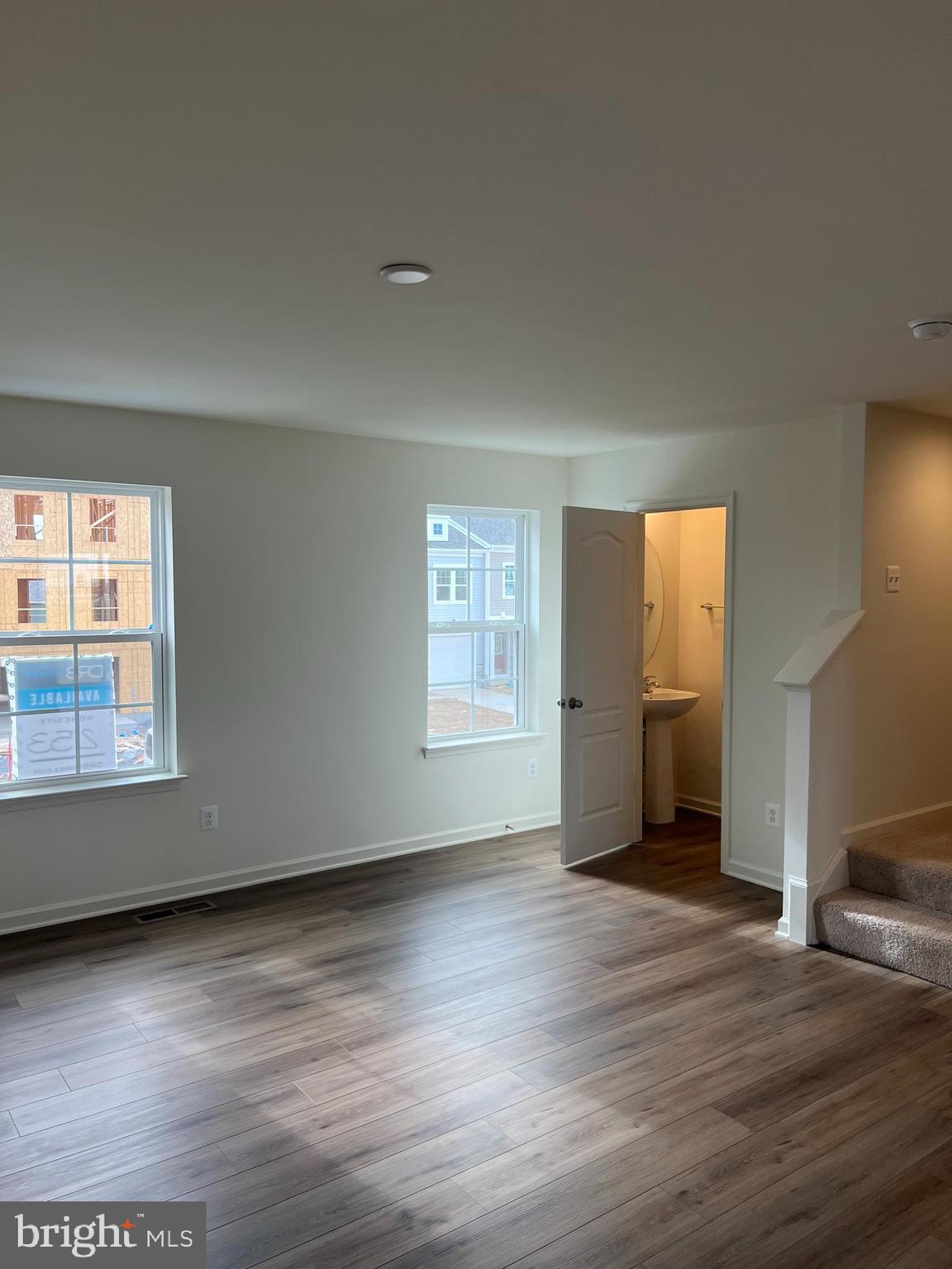 OVERLOOK AT RIVERSIDE TOWNHOMES - Residential Lease