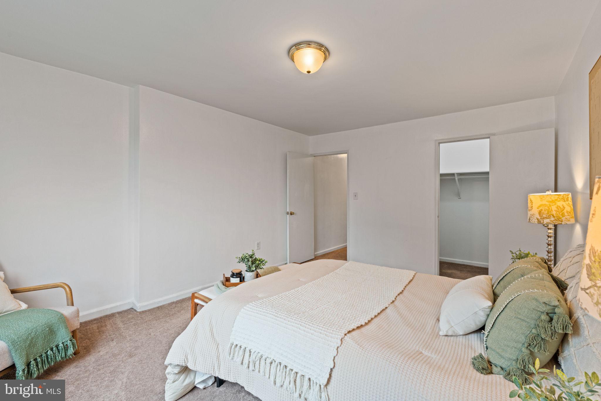 ARLINGTON RIDGE - Residential