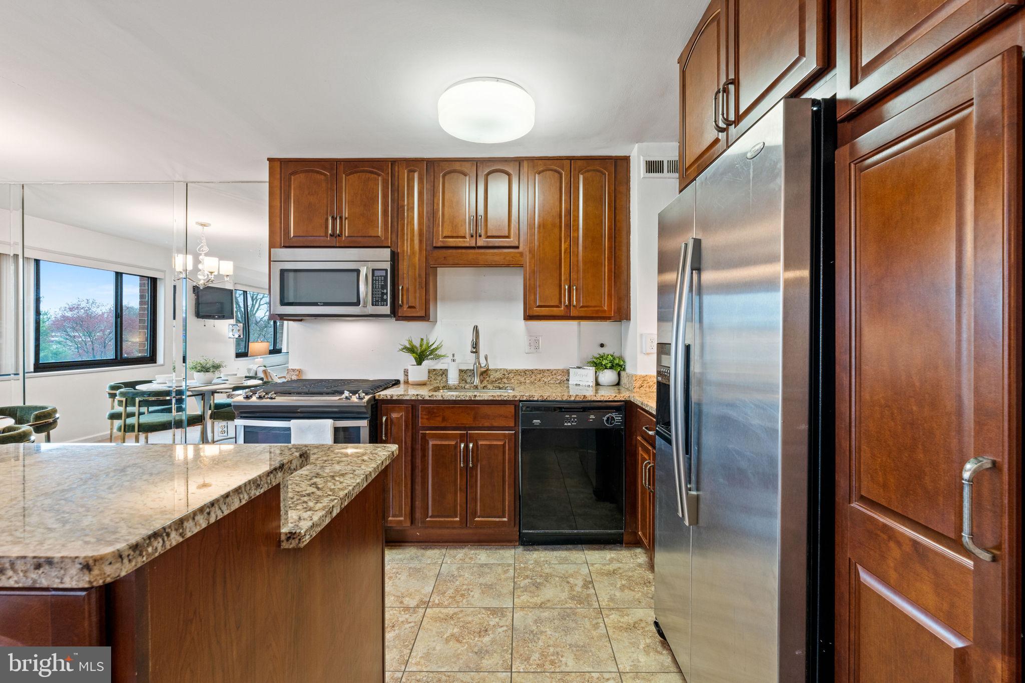 ARLINGTON RIDGE - Residential