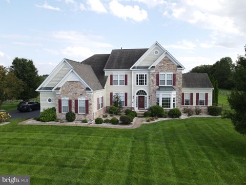 Homes For Sale - 214 Sammons Pond Drive<br/> New Castle County, MIDDLETOWN, DE 19709