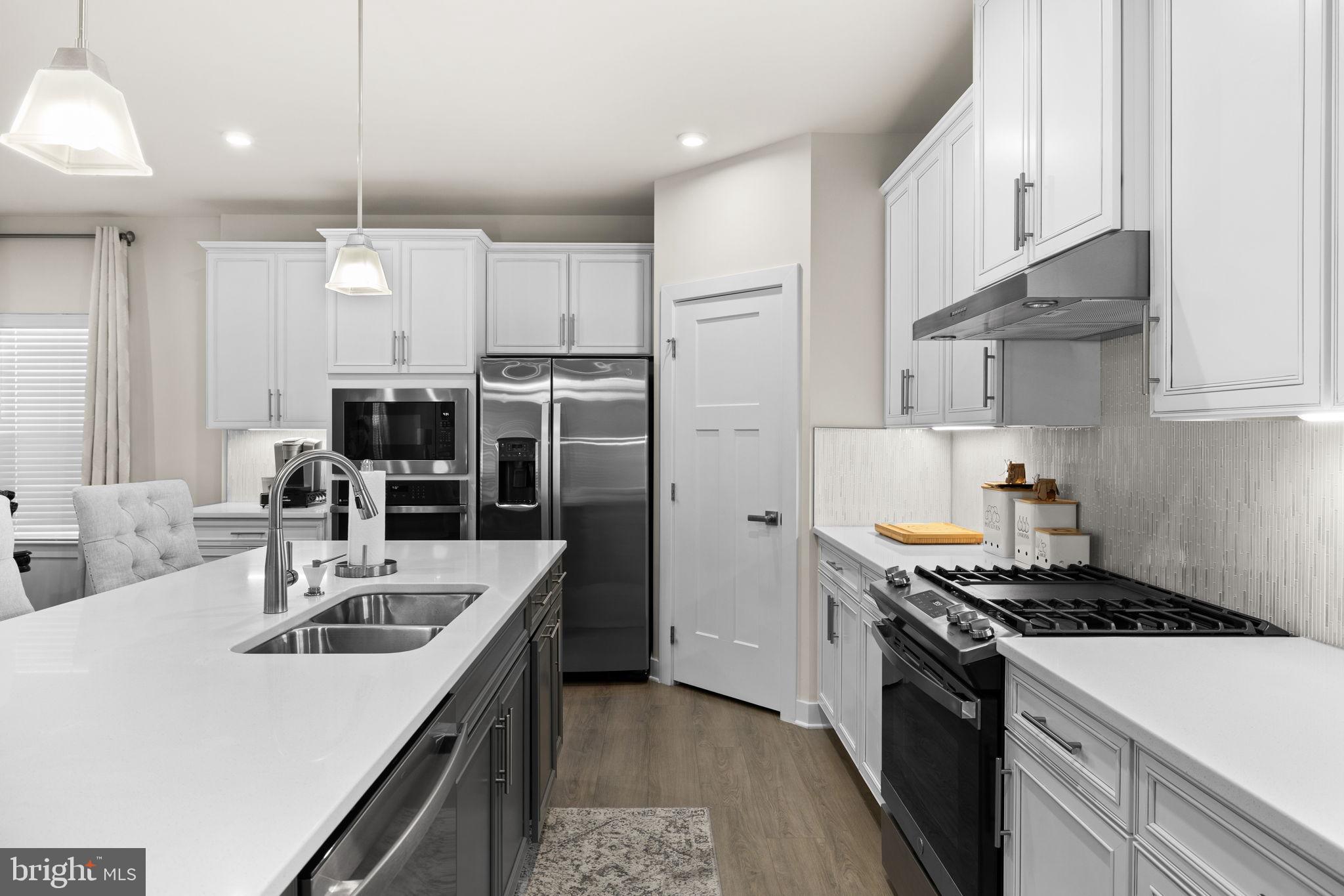 WOODBERRY MANOR - Residential