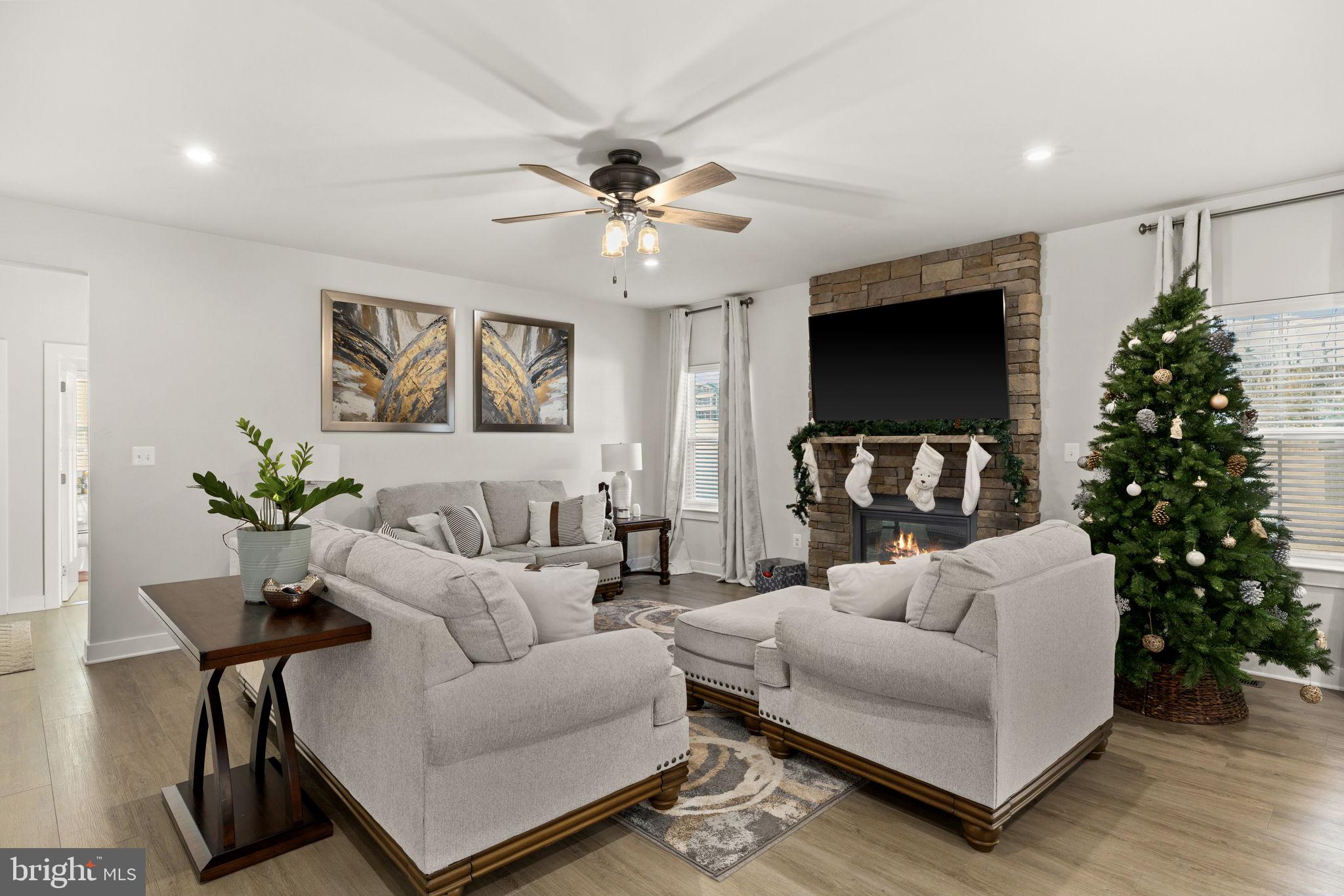 WOODBERRY MANOR - Residential