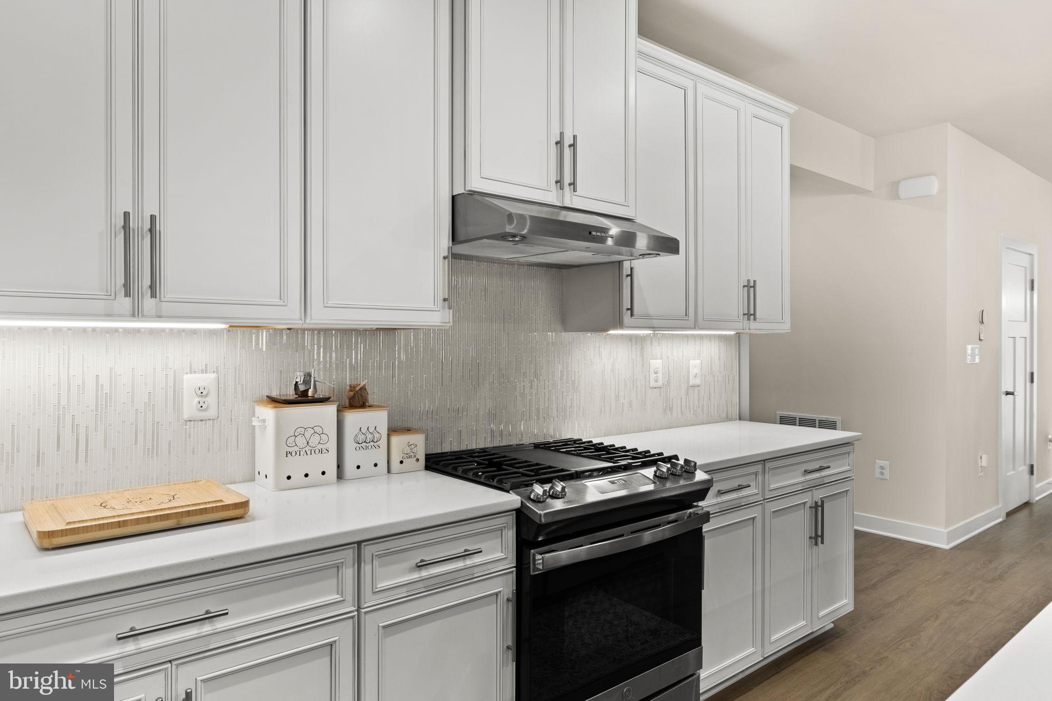 WOODBERRY MANOR - Residential