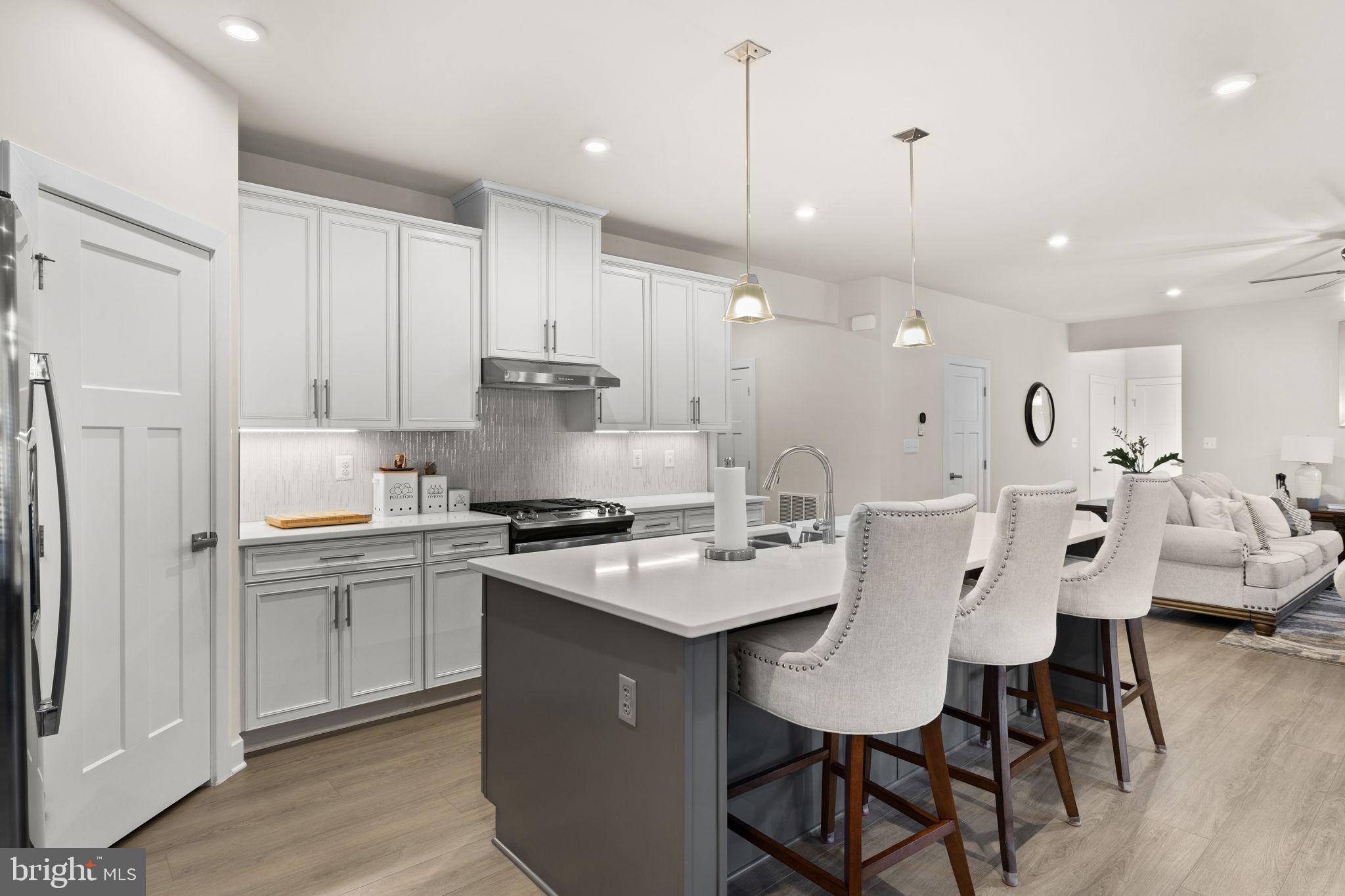 WOODBERRY MANOR - Residential