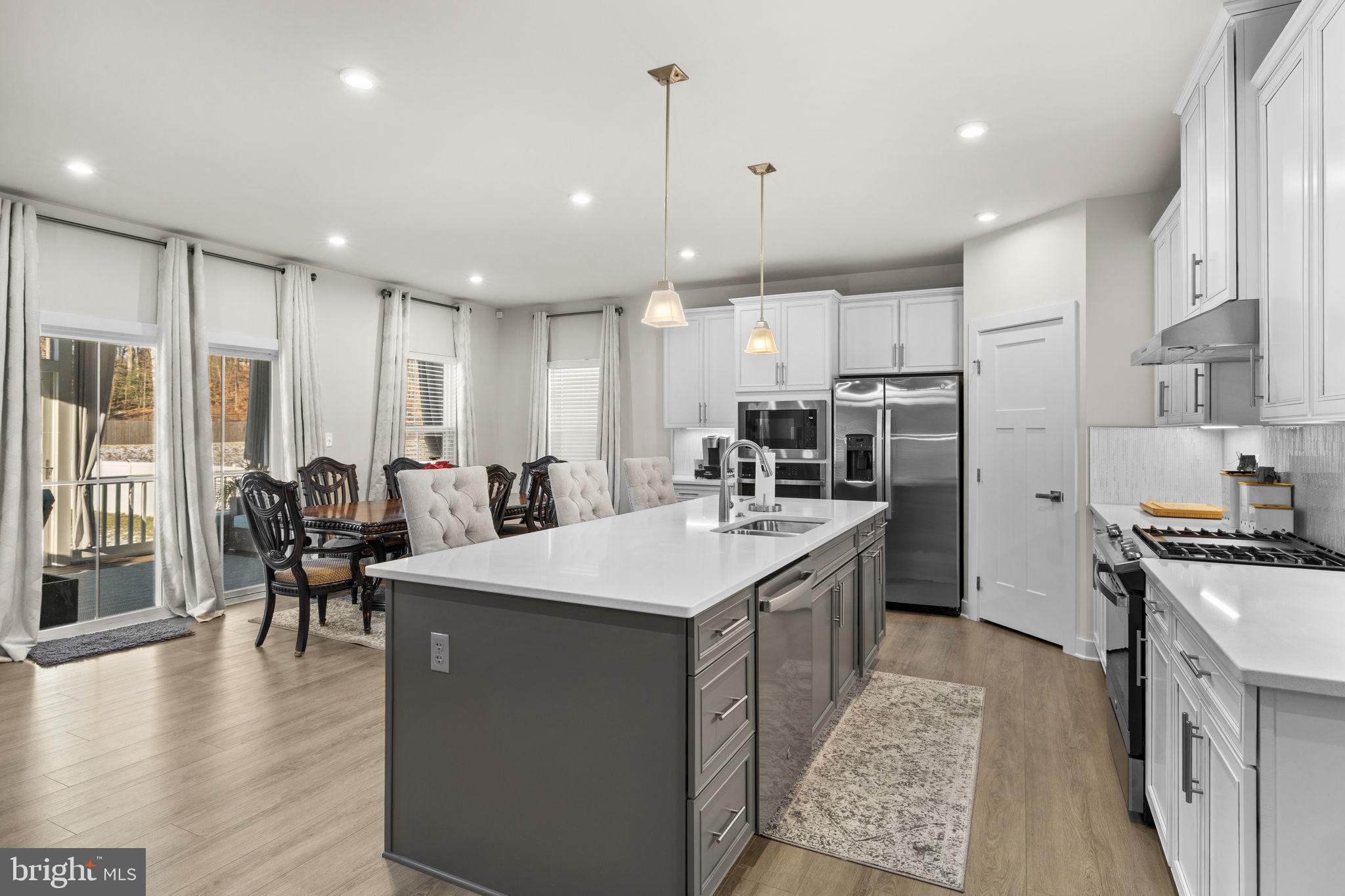 WOODBERRY MANOR - Residential