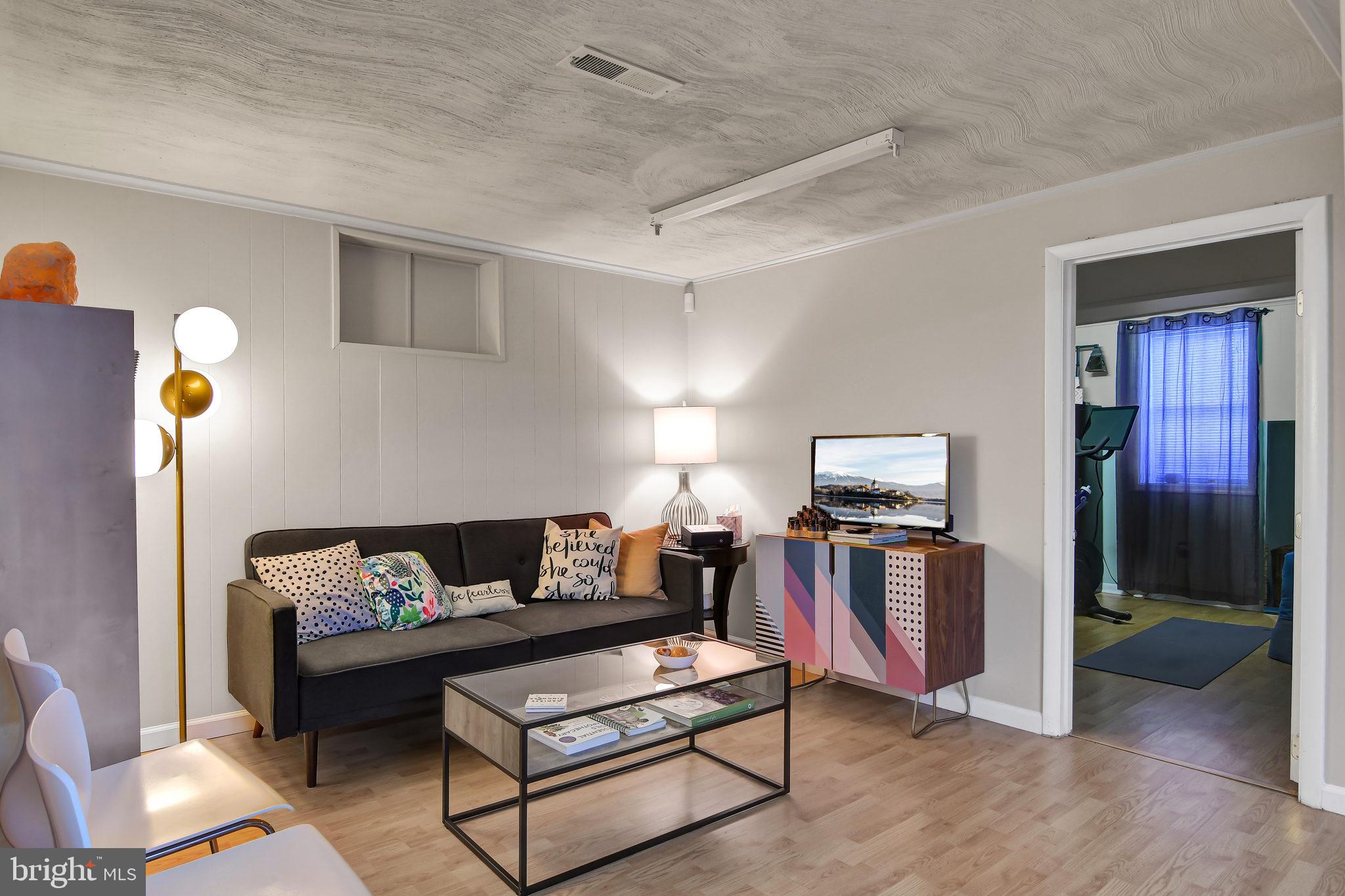 PIMMIT HILLS - Residential