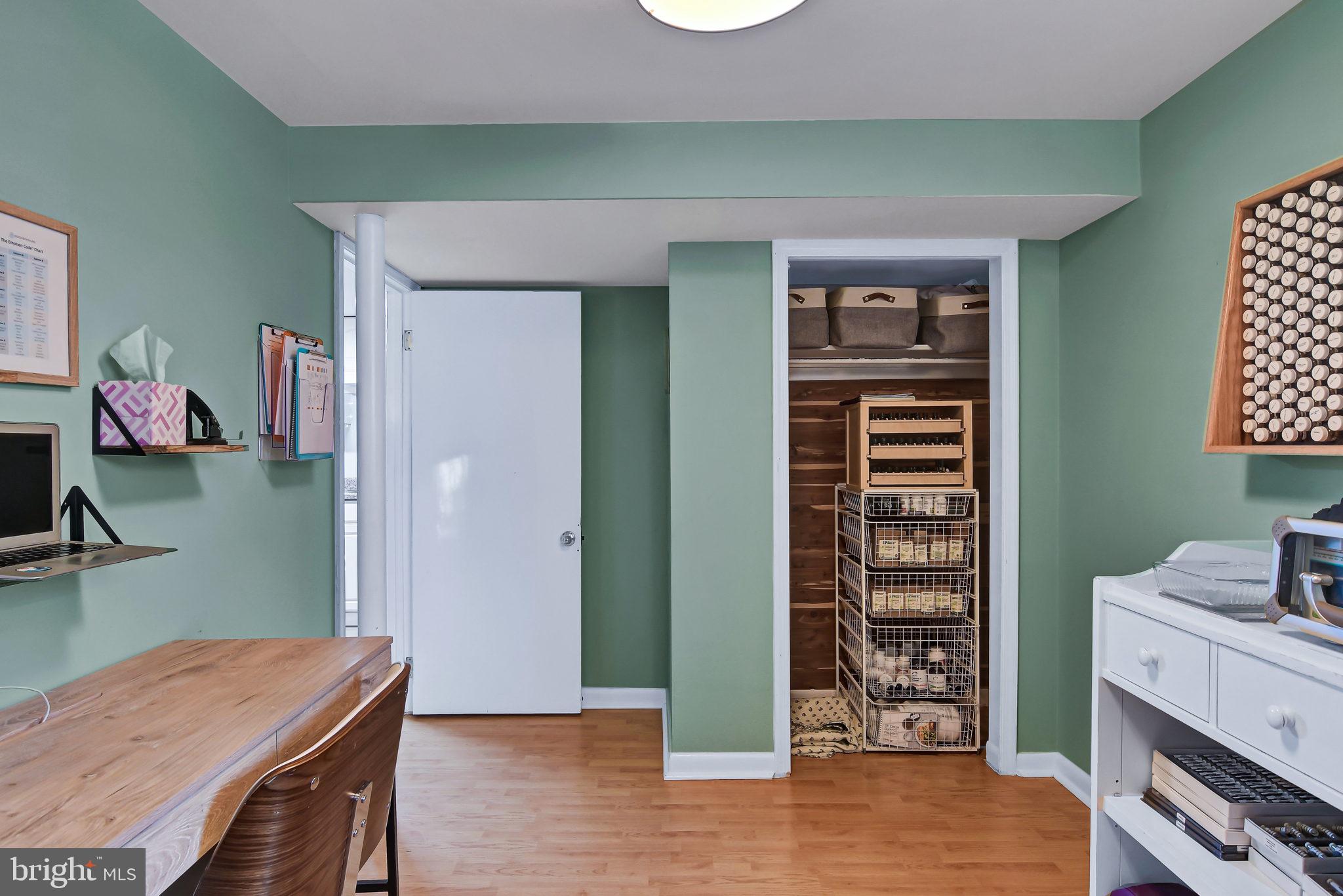 PIMMIT HILLS - Residential