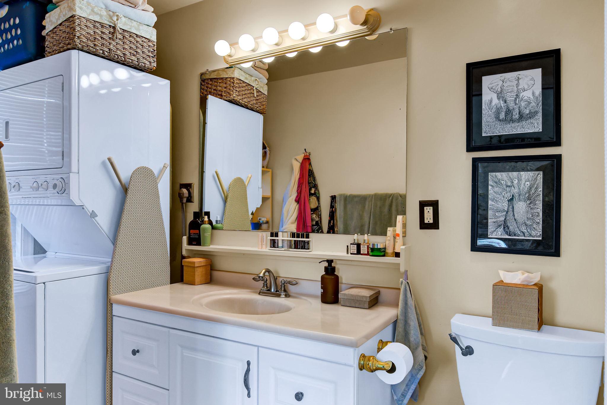 PIMMIT HILLS - Residential