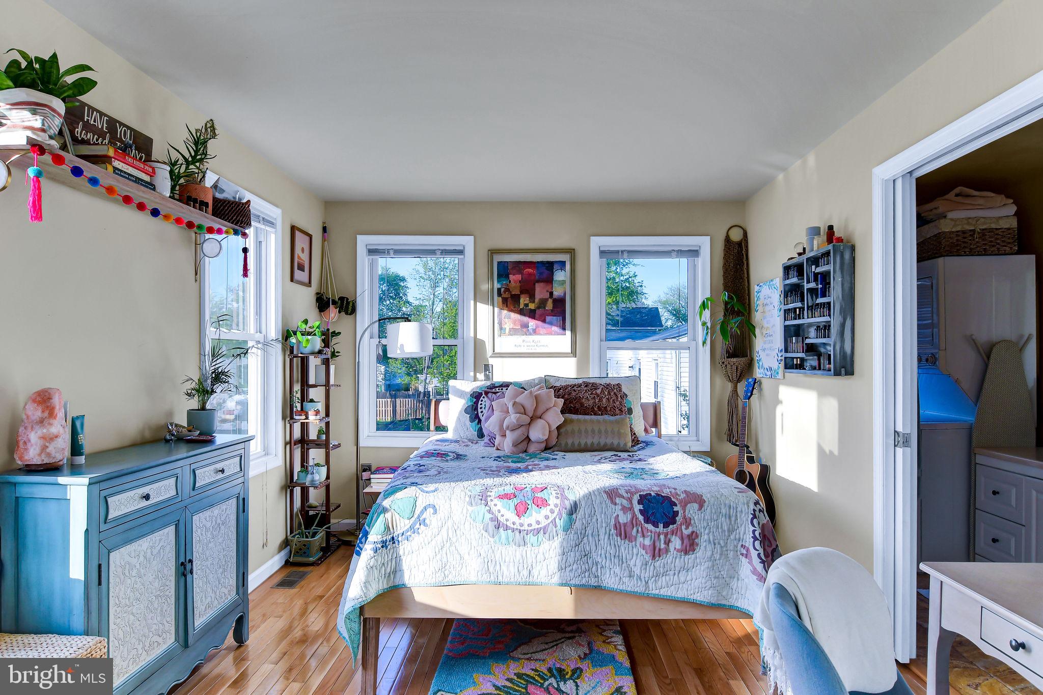 PIMMIT HILLS - Residential