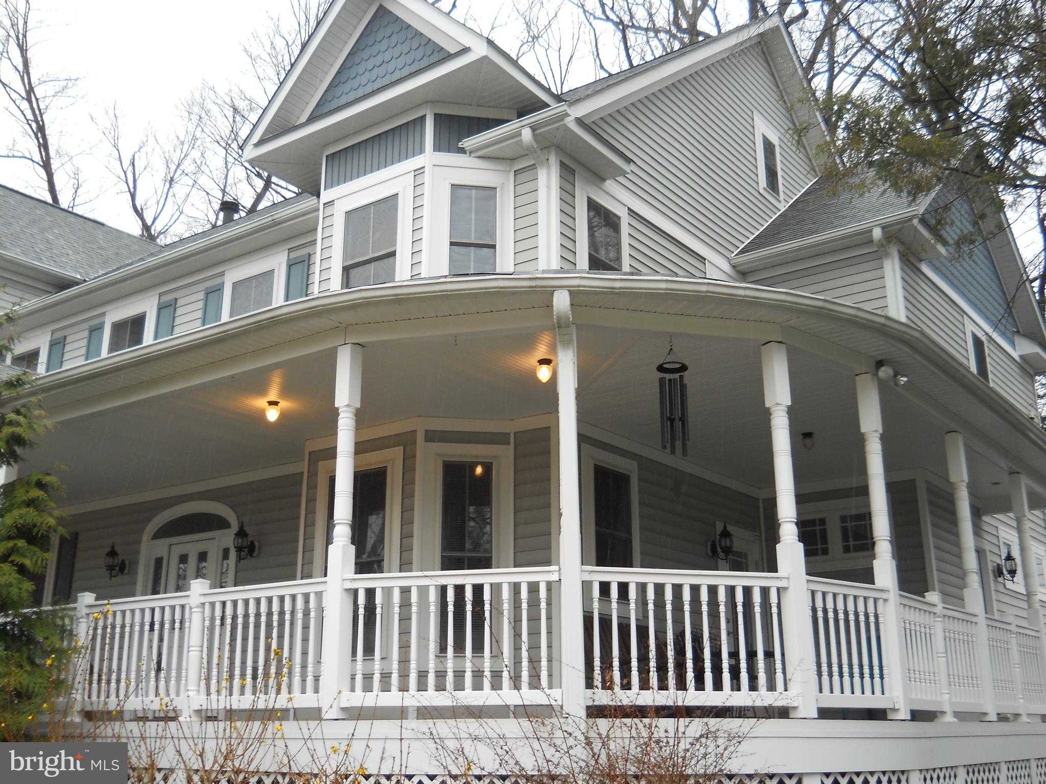 ELLISON HEIGHTS - Residential Lease