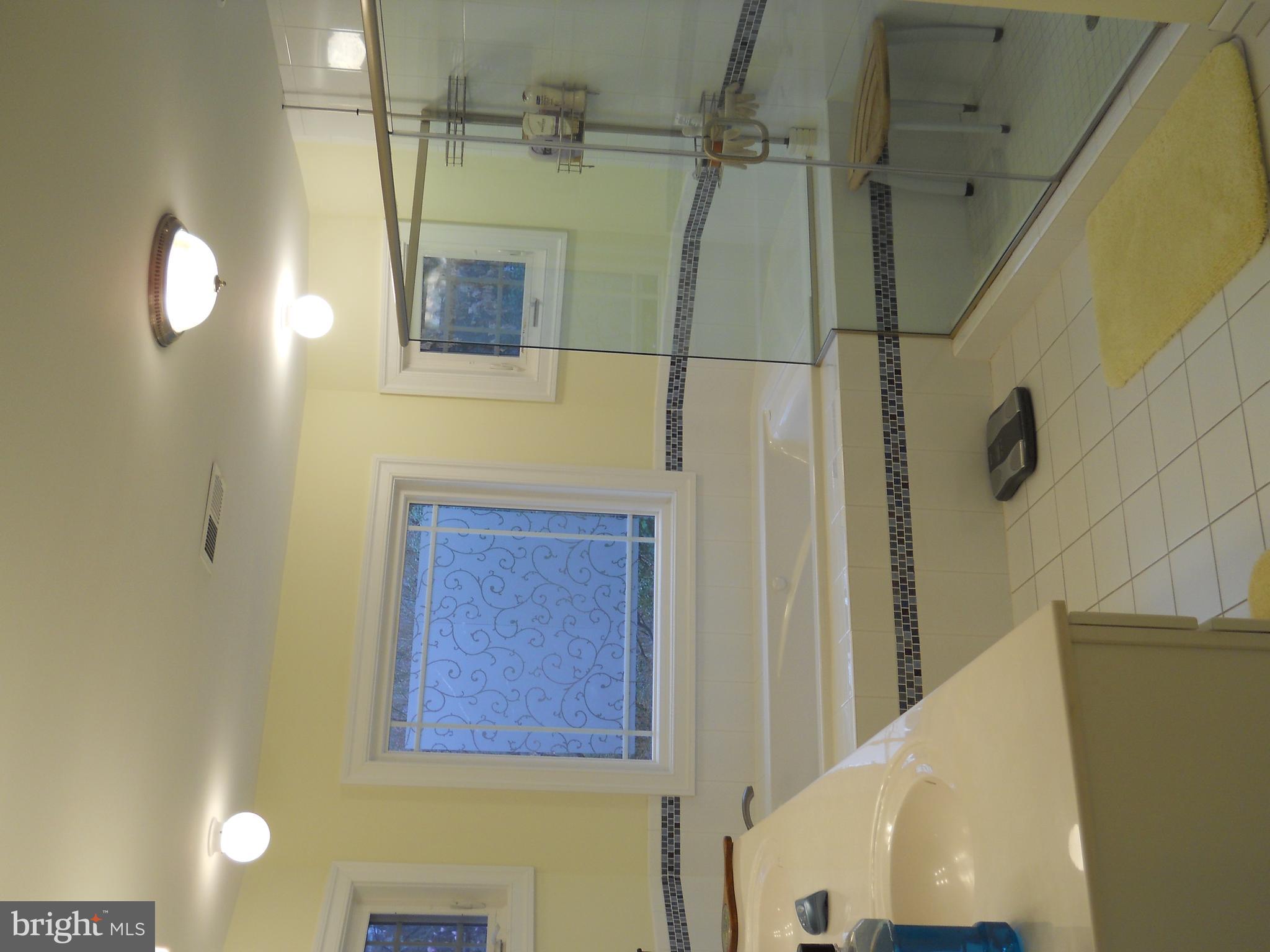 ELLISON HEIGHTS - Residential Lease