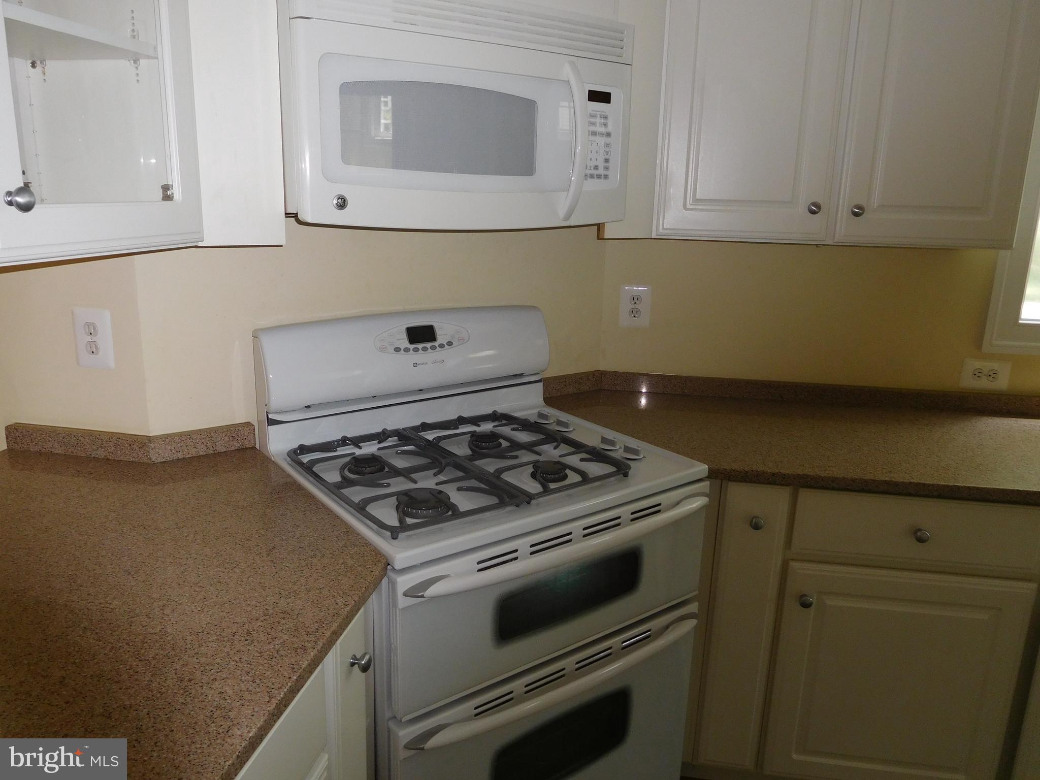 ELLISON HEIGHTS - Residential Lease