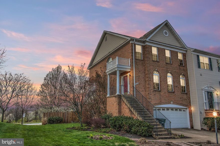Farmwell Hunt: Set in the center of the on-fire market that is Ashburn, VA. Fueled by the thriving boom of the nearby One-Loudoun retail/lifestyle hub and surrounding developments, this stately townhouse offers an abundance of amenities. With an end-unit location with views of the adjacent pond, features include: 2-car garage + driveway, large rooms, trex deck, sunroom with spa & more. A true MVP.