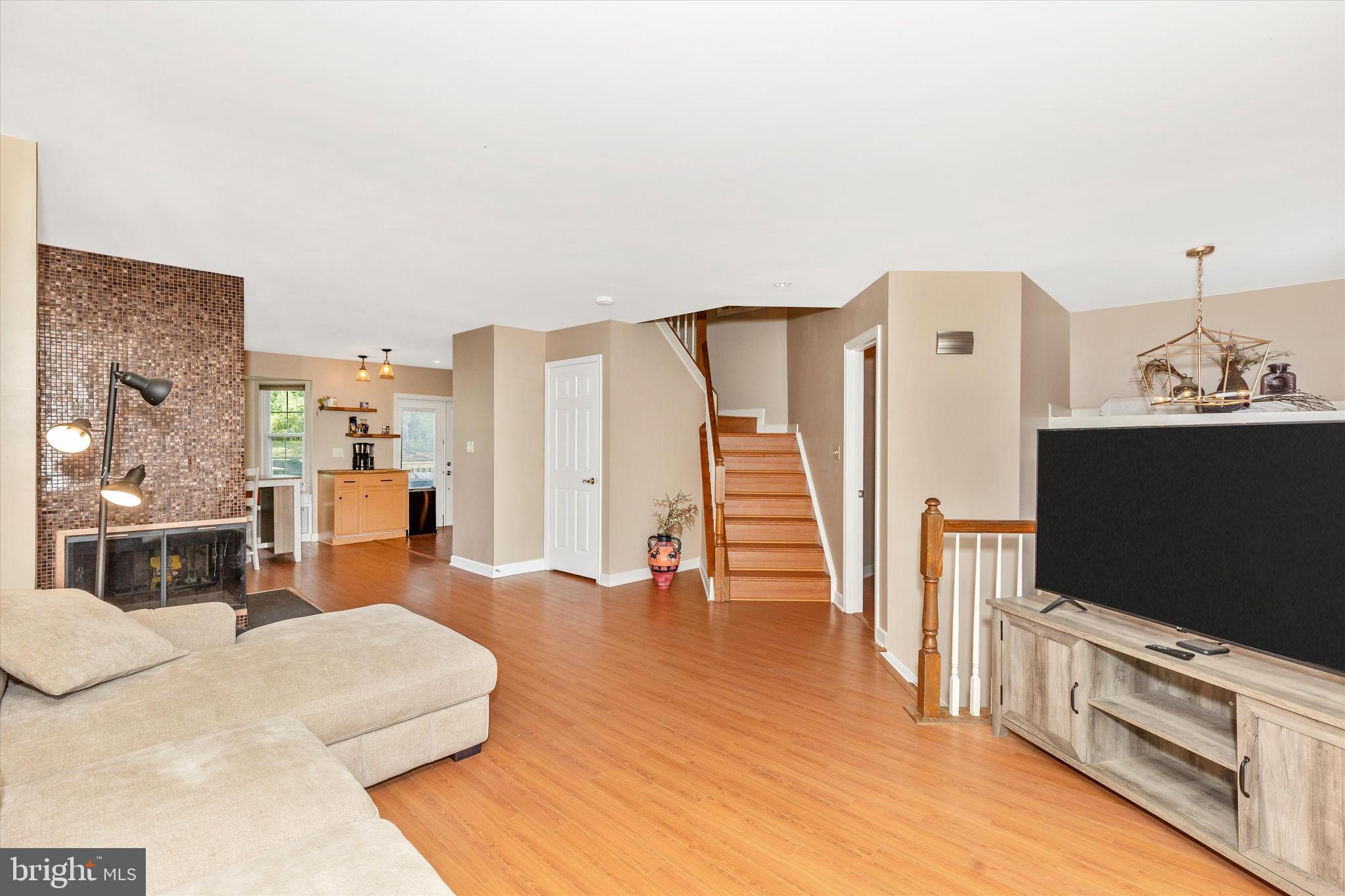 SPRING RIDGE - Residential