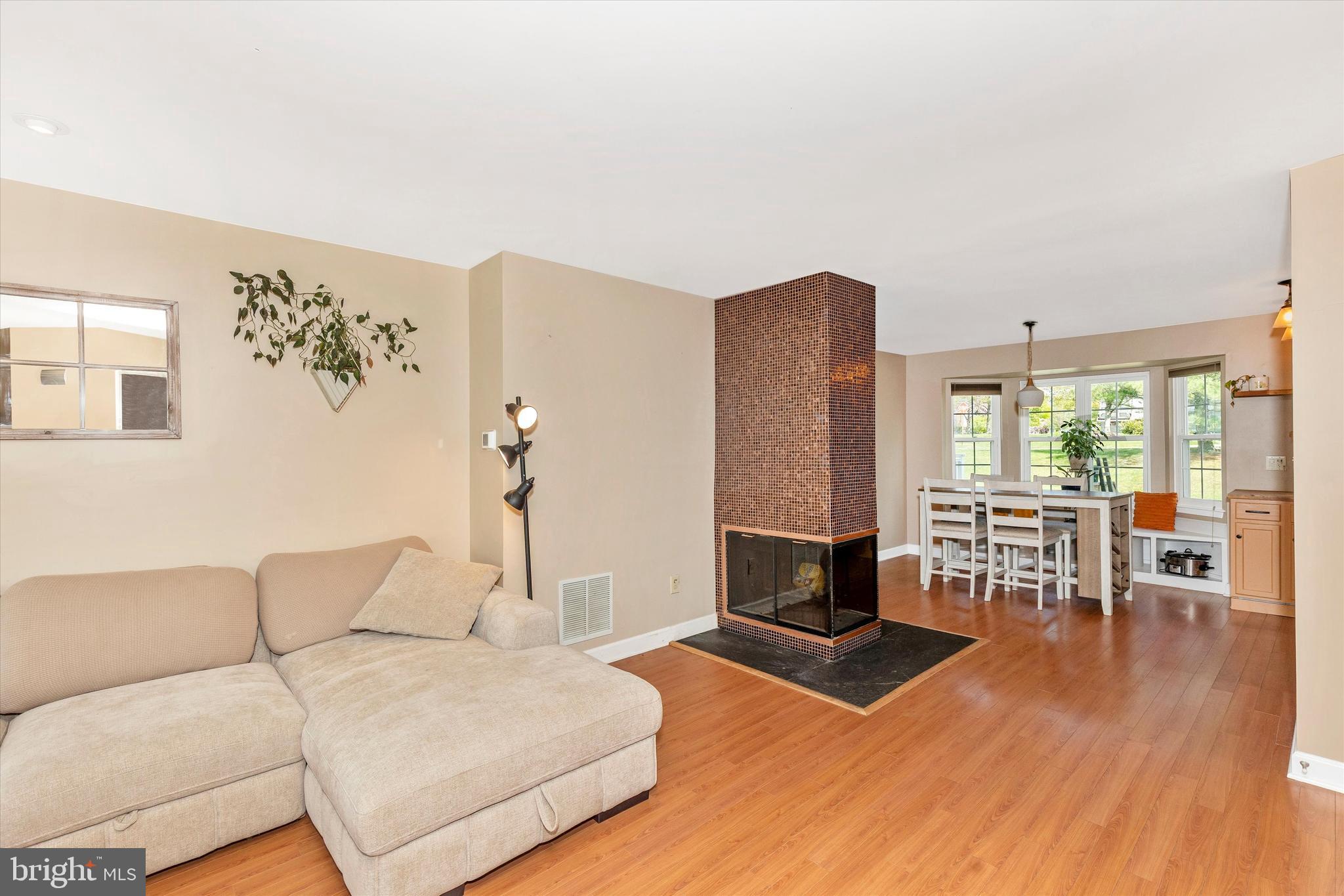 SPRING RIDGE - Residential