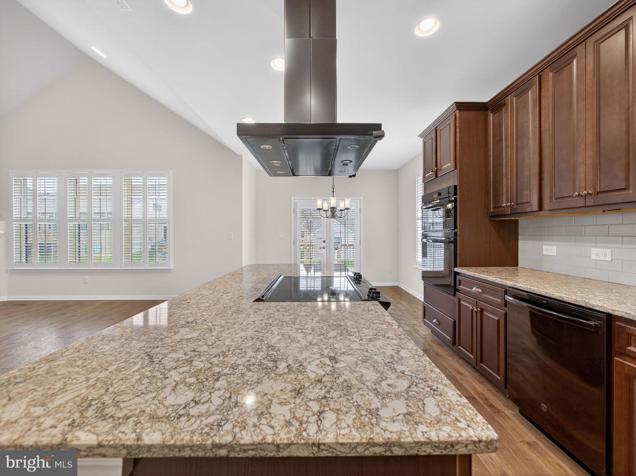 INDIAN CREEK - Residential