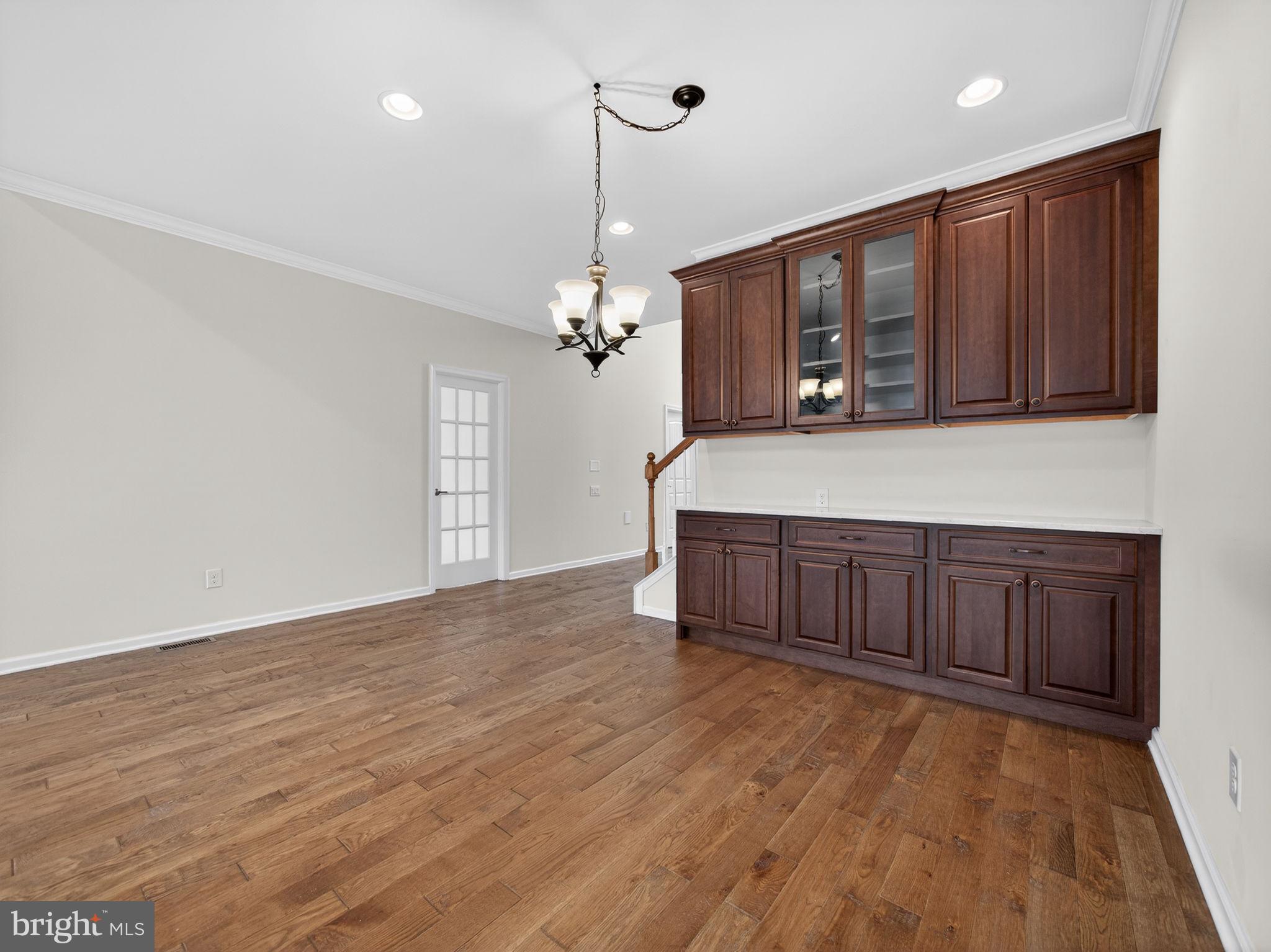 INDIAN CREEK - Residential