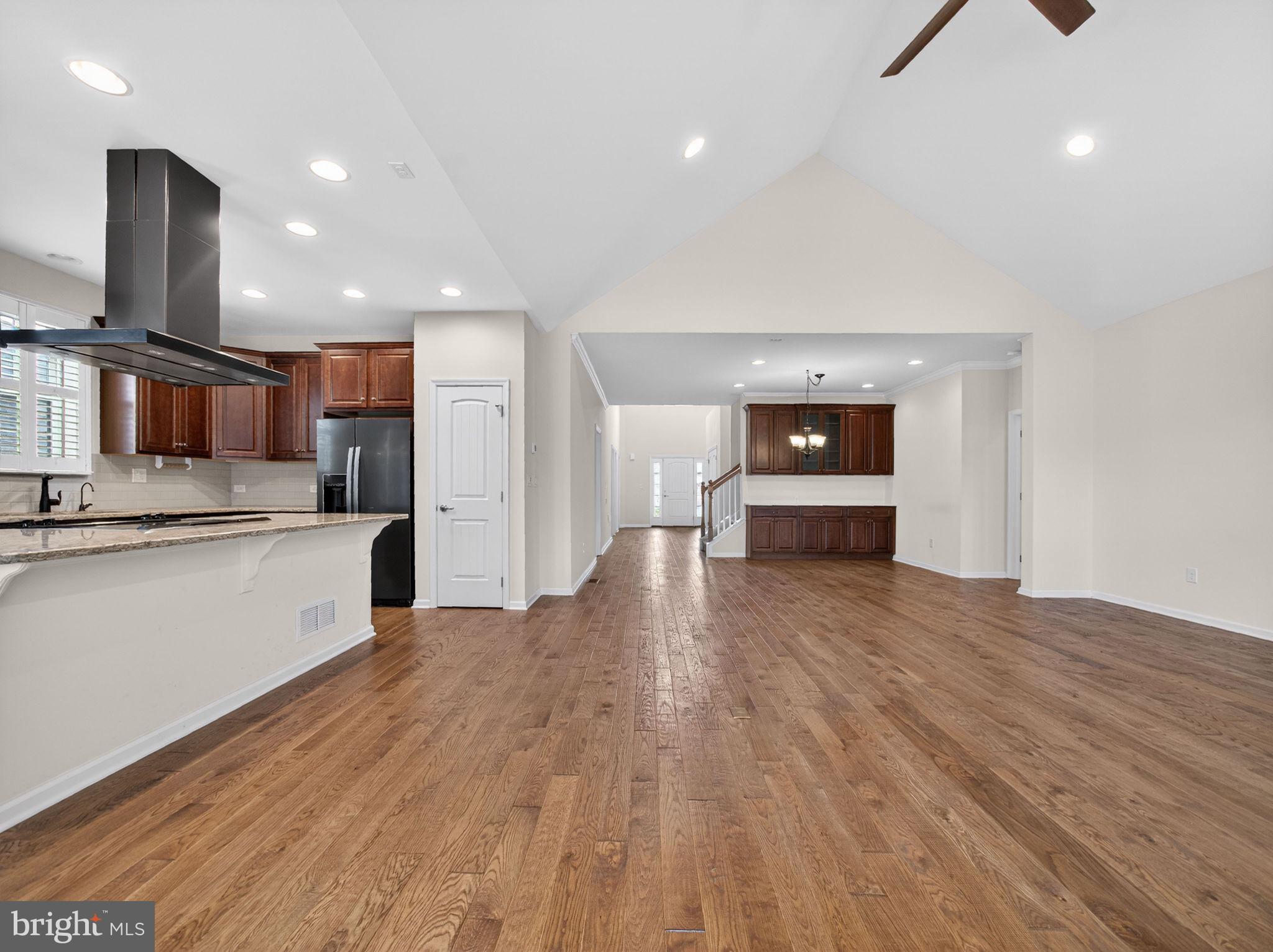 INDIAN CREEK - Residential