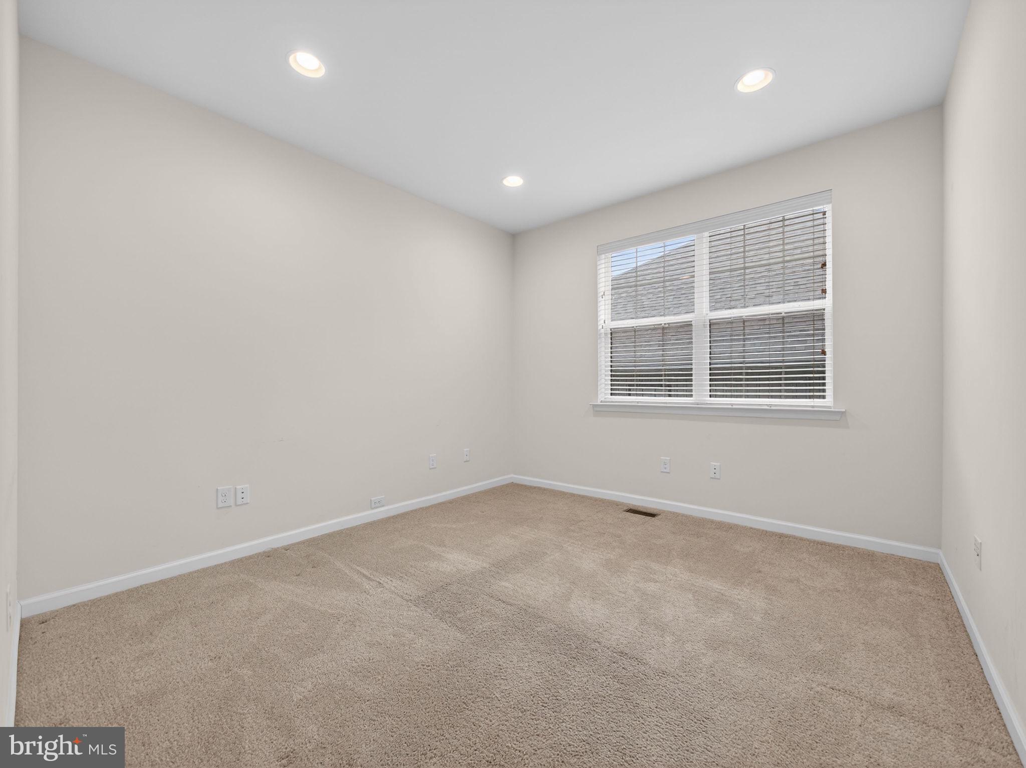 INDIAN CREEK - Residential