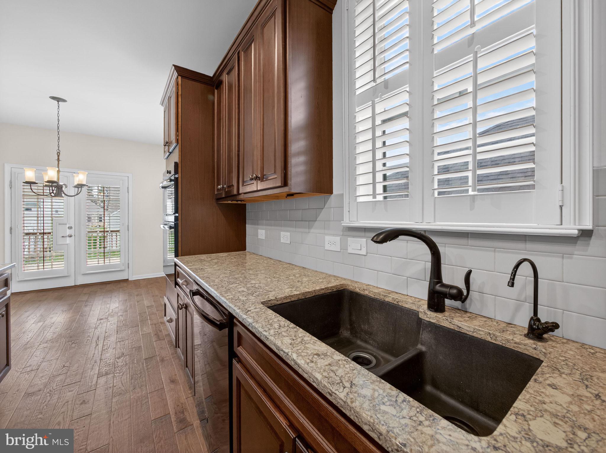 INDIAN CREEK - Residential