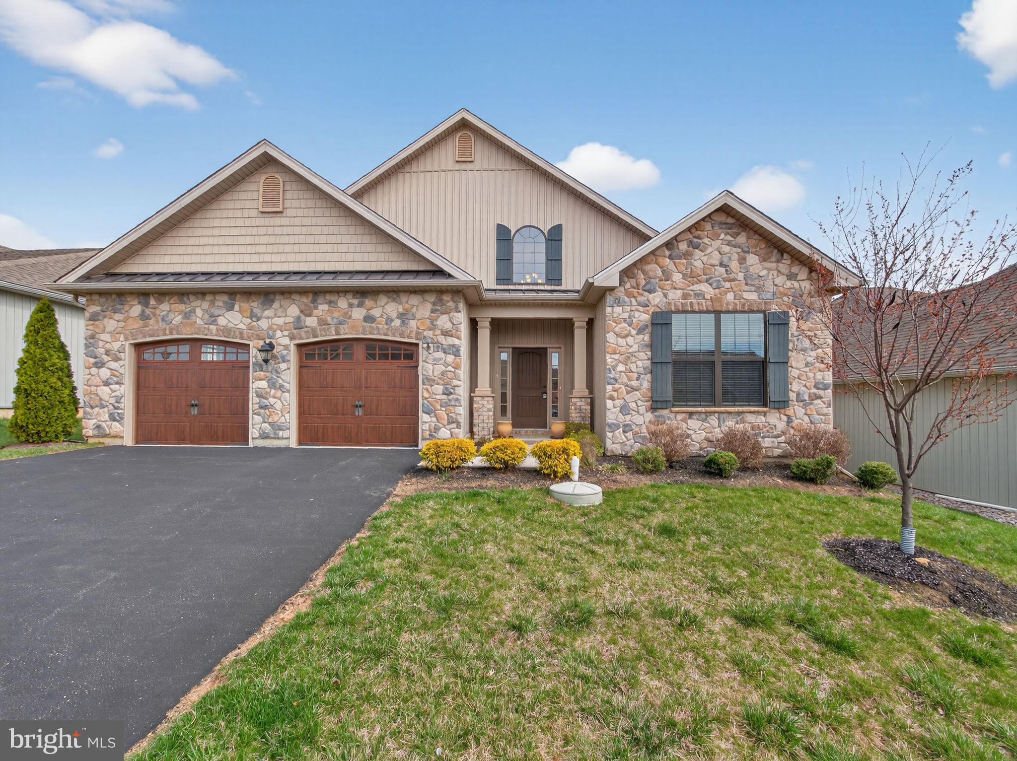 INDIAN CREEK - Residential