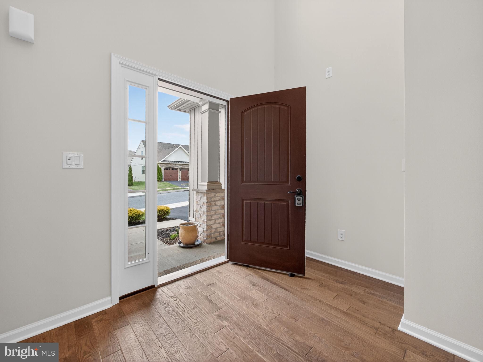 INDIAN CREEK - Residential