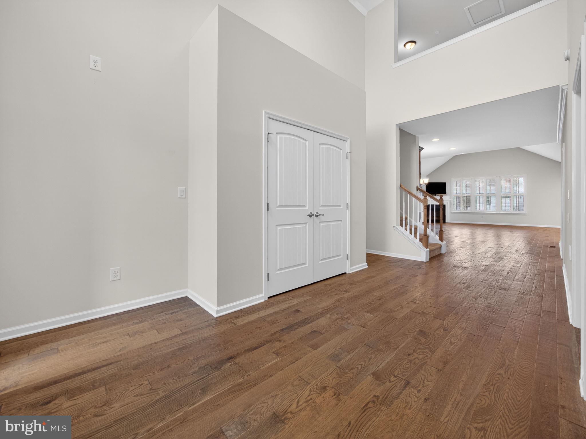 INDIAN CREEK - Residential