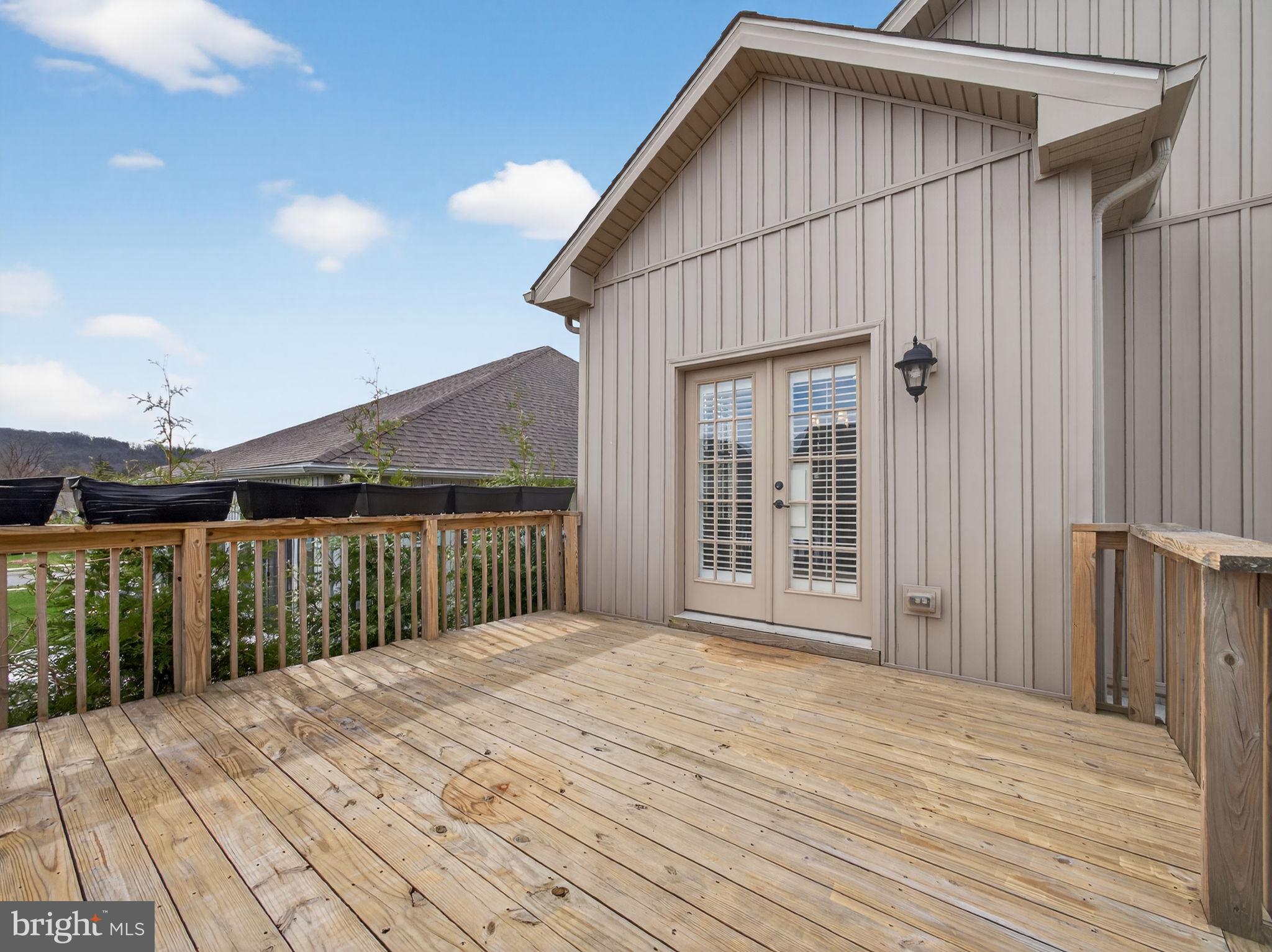 INDIAN CREEK - Residential