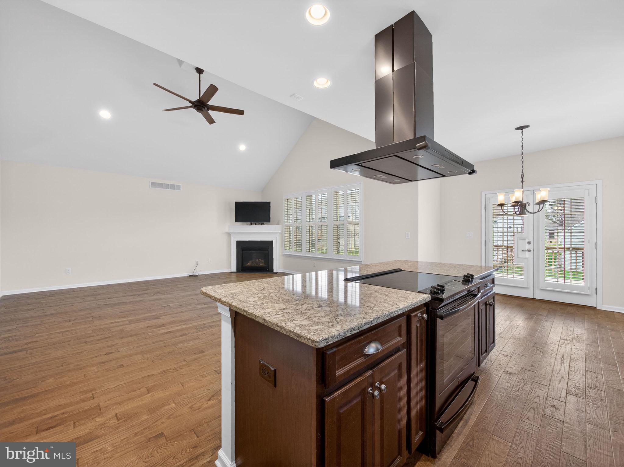 INDIAN CREEK - Residential