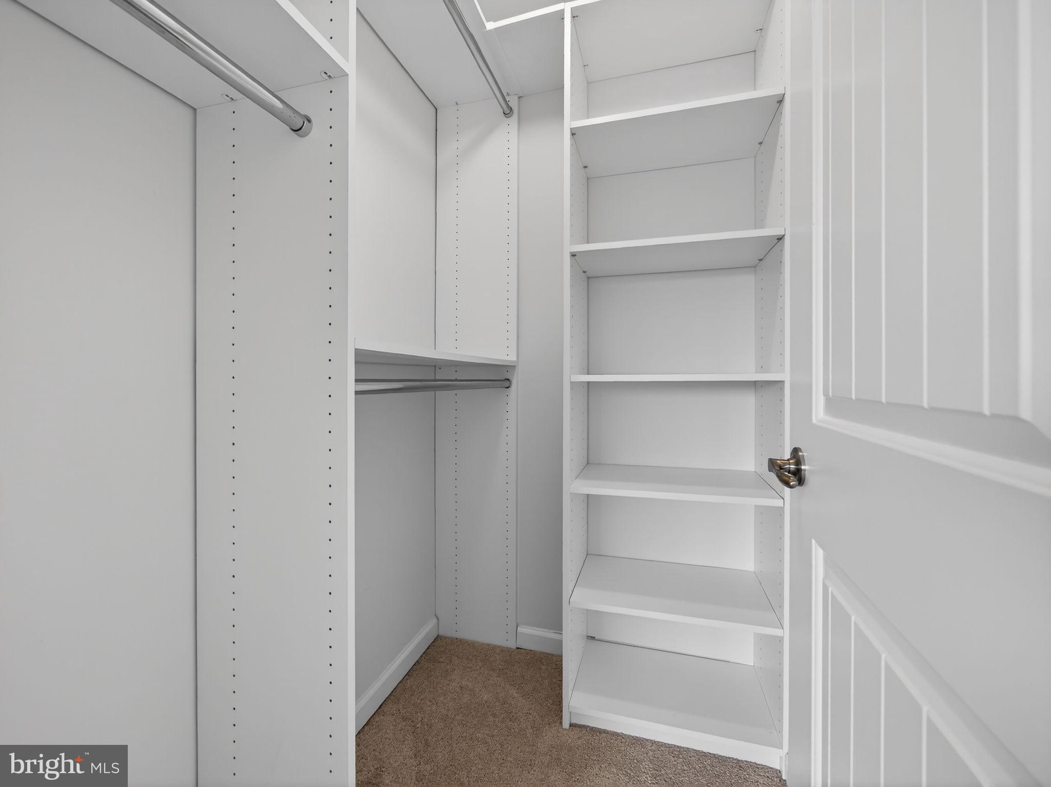 INDIAN CREEK - Residential