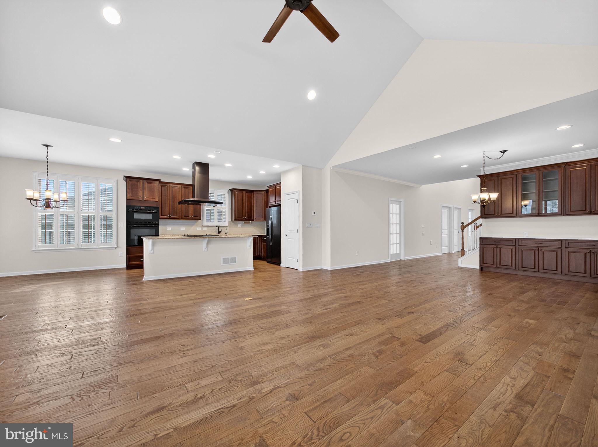 INDIAN CREEK - Residential