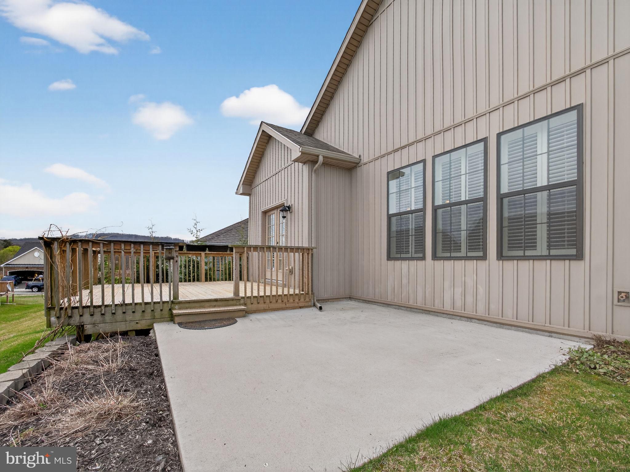 INDIAN CREEK - Residential