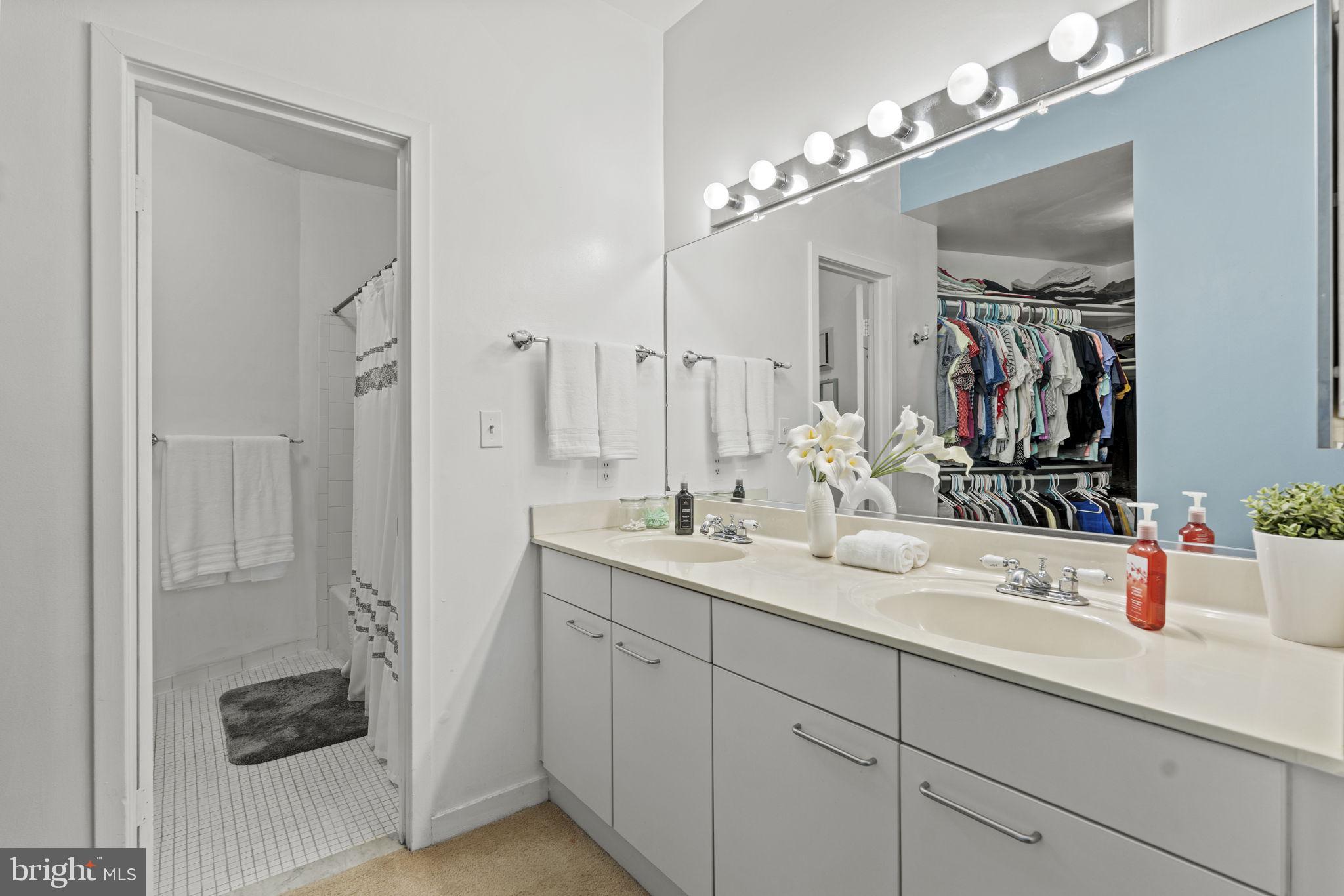 CHESAPEAKE HARBOUR - Residential