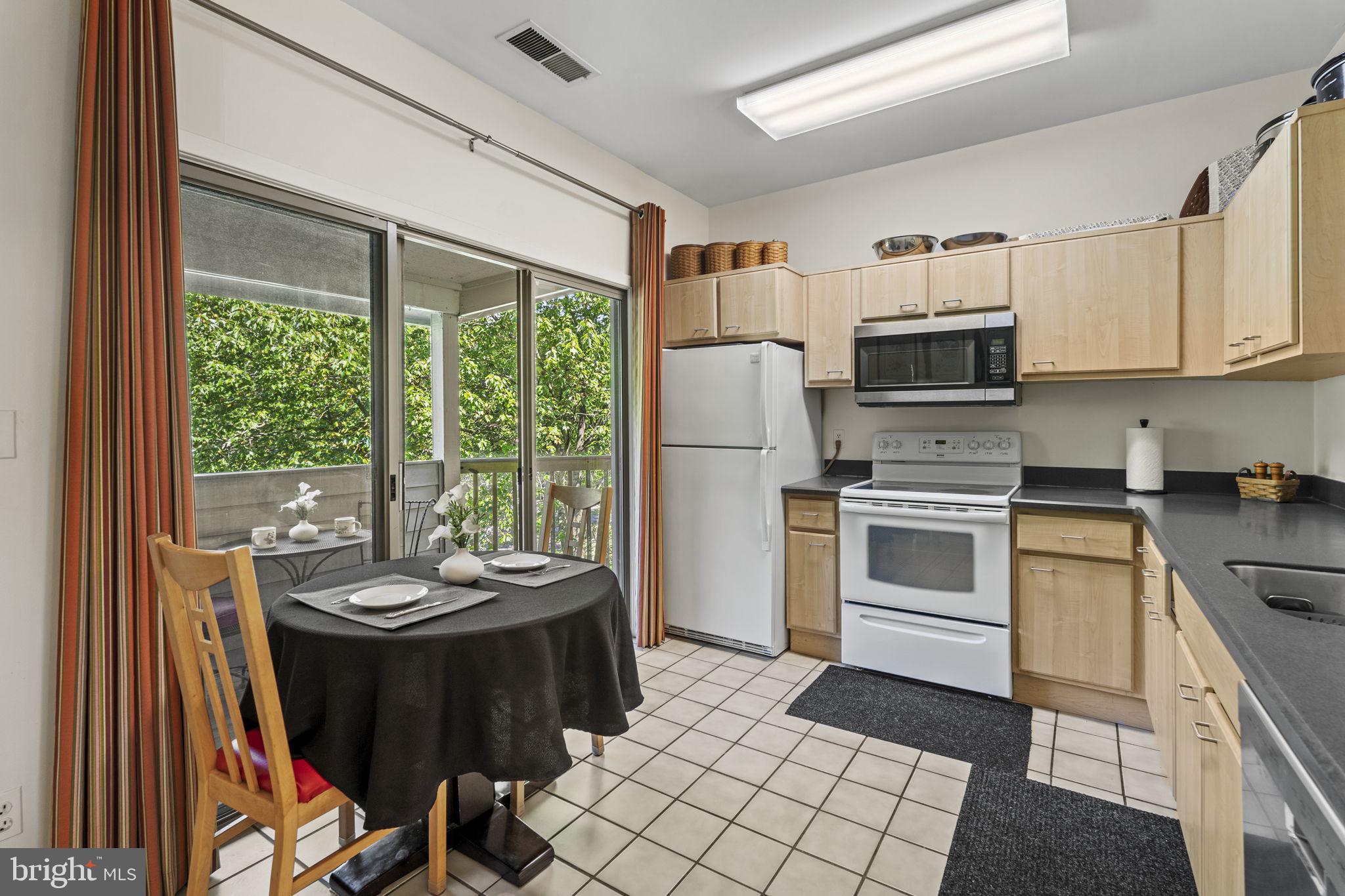 CHESAPEAKE HARBOUR - Residential