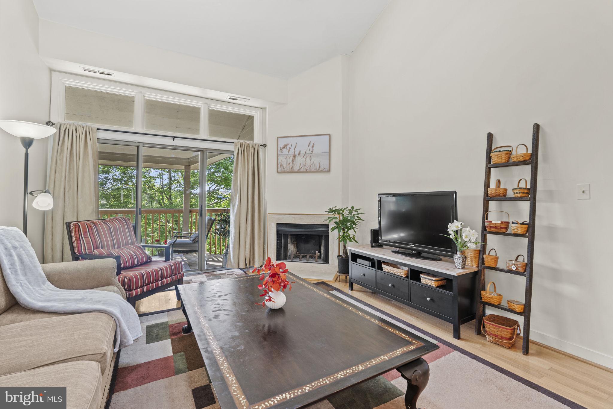 CHESAPEAKE HARBOUR - Residential