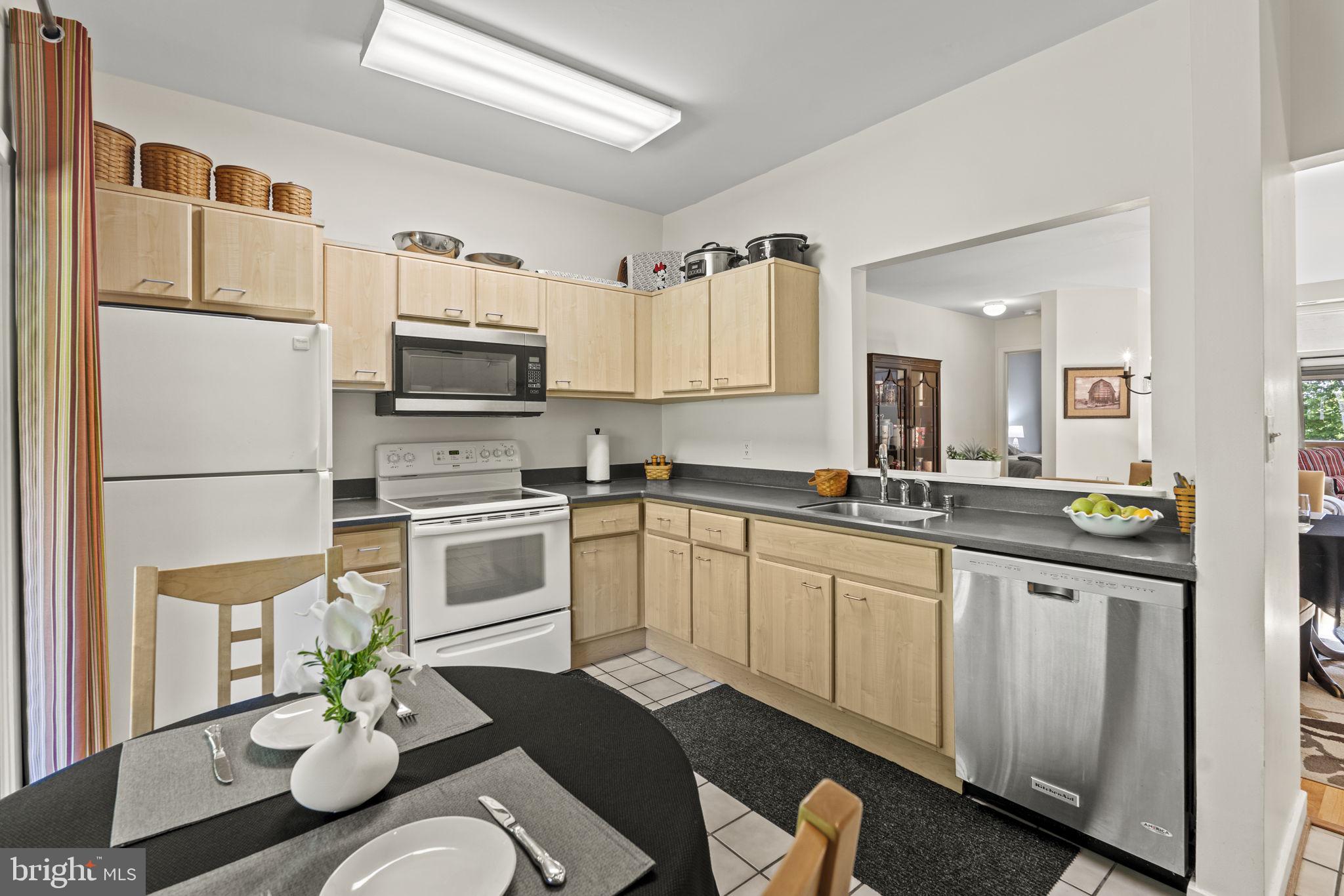 CHESAPEAKE HARBOUR - Residential