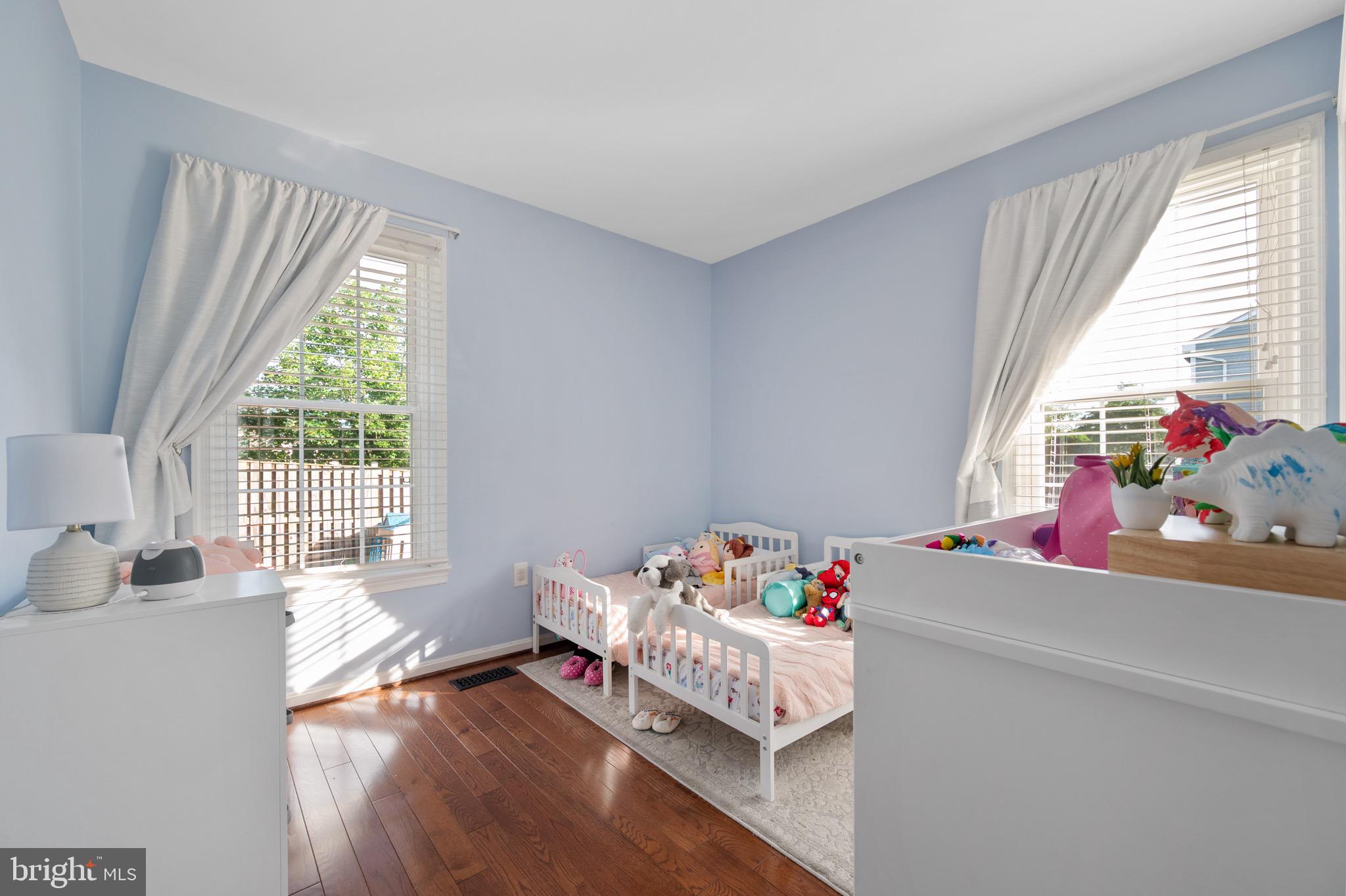 SOUTH KINGS STATION - Residential