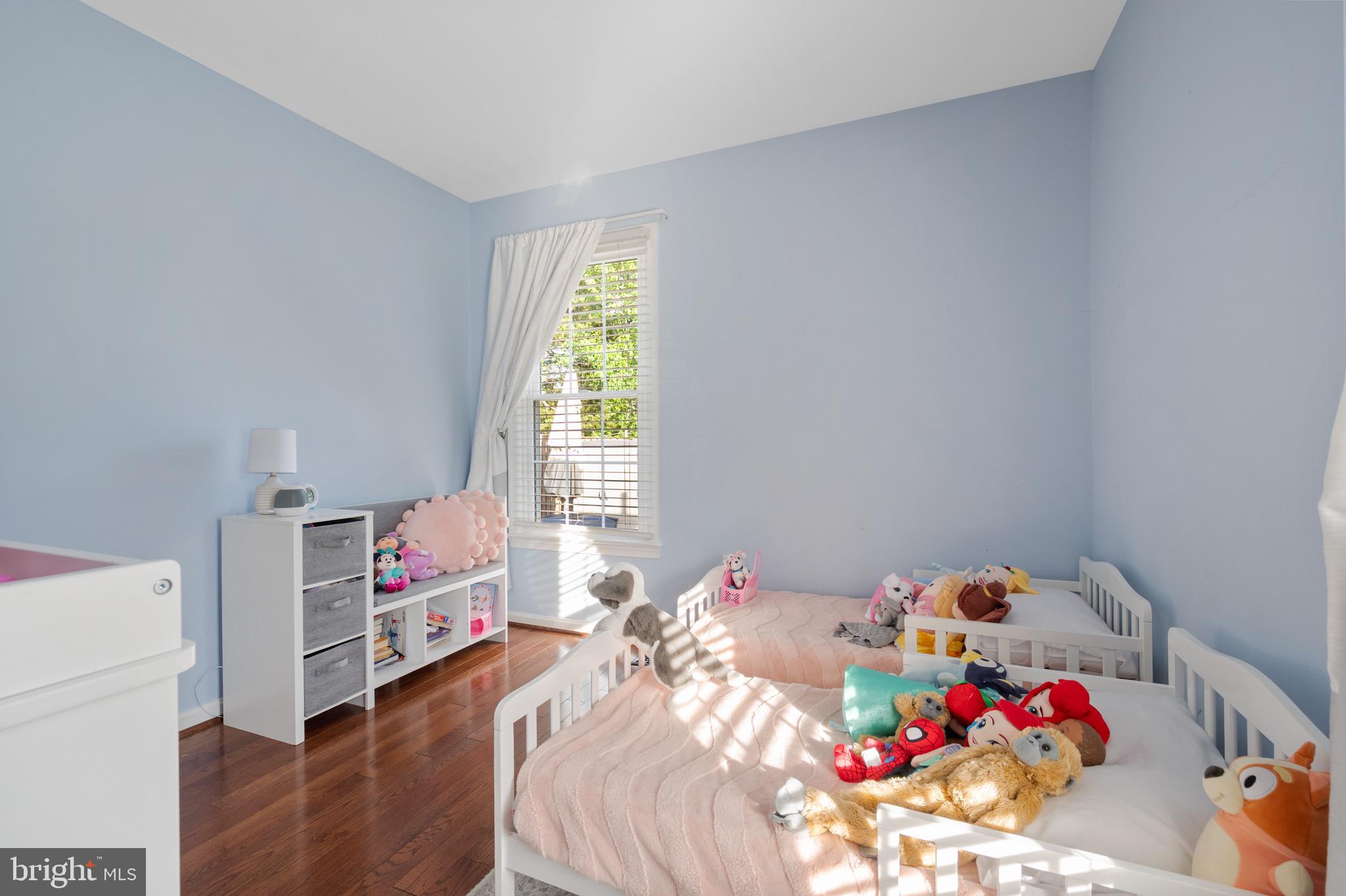 SOUTH KINGS STATION - Residential