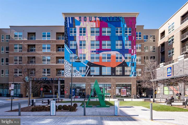 SOUTH KINGS STATION - Residential