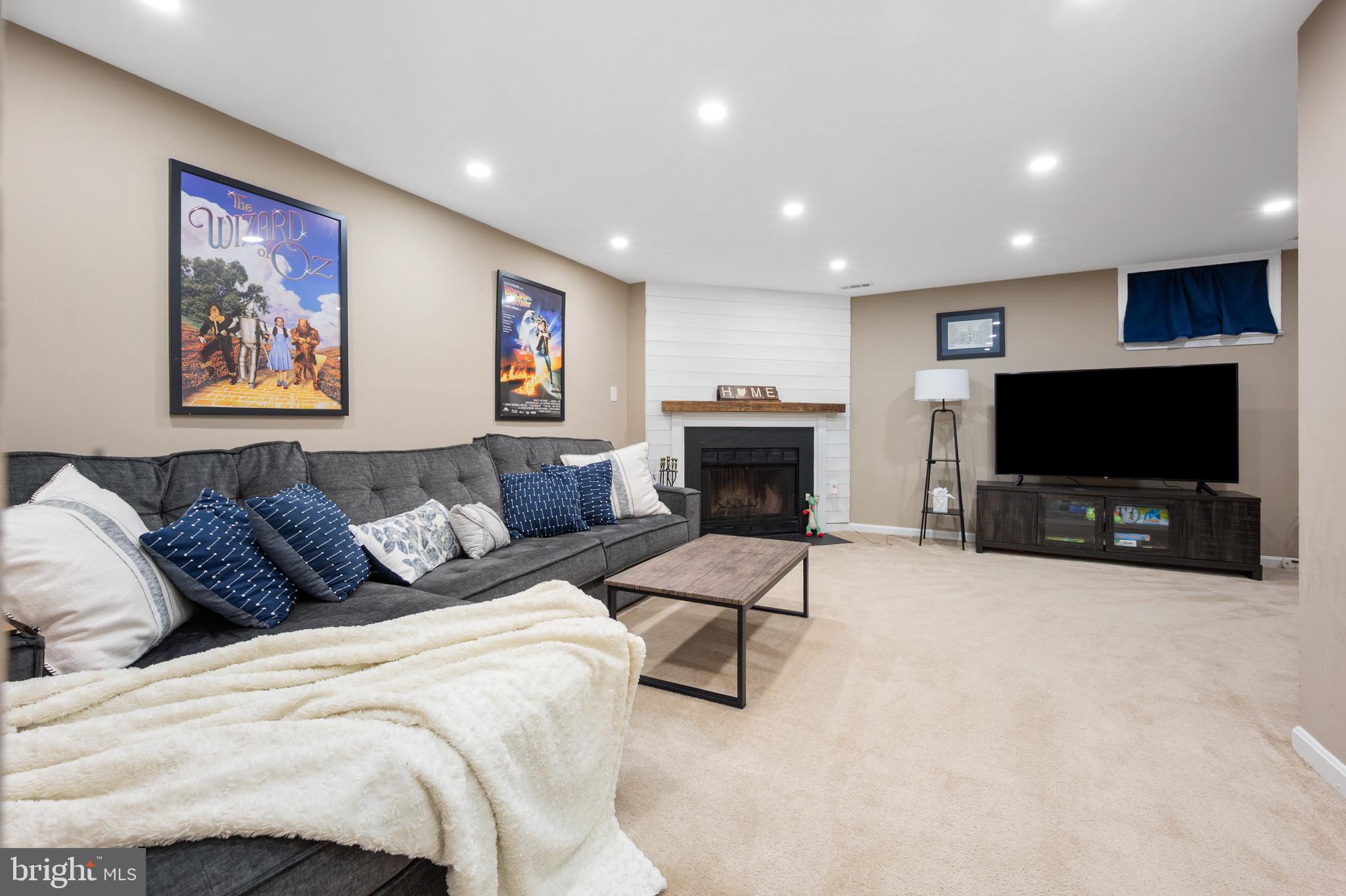 SOUTH KINGS STATION - Residential