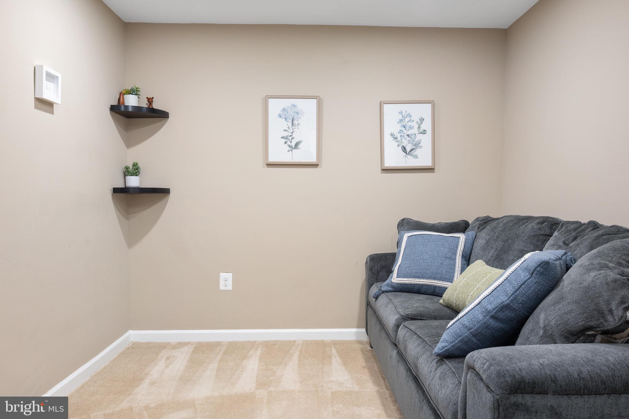 SOUTH KINGS STATION - Residential