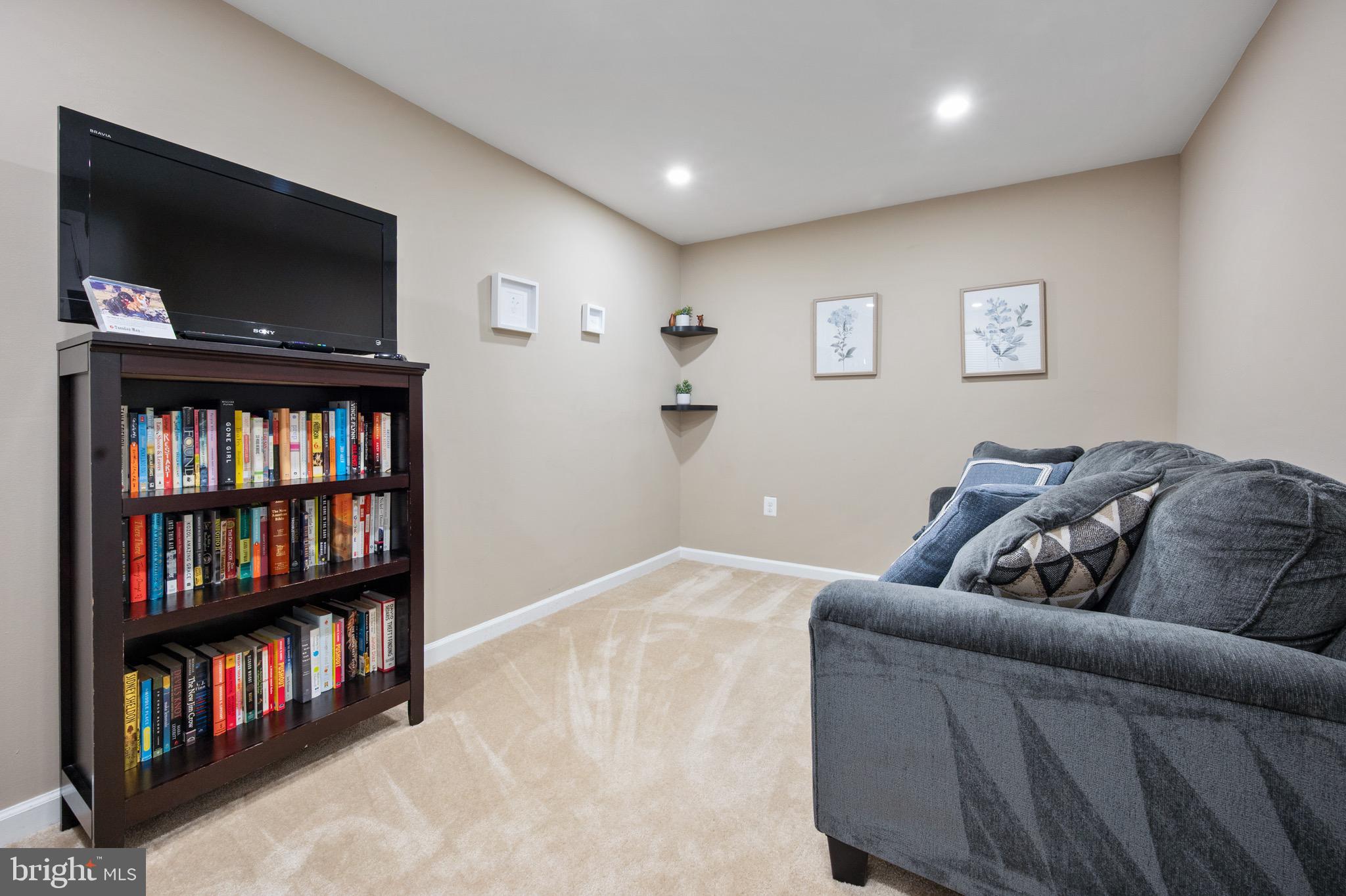 SOUTH KINGS STATION - Residential