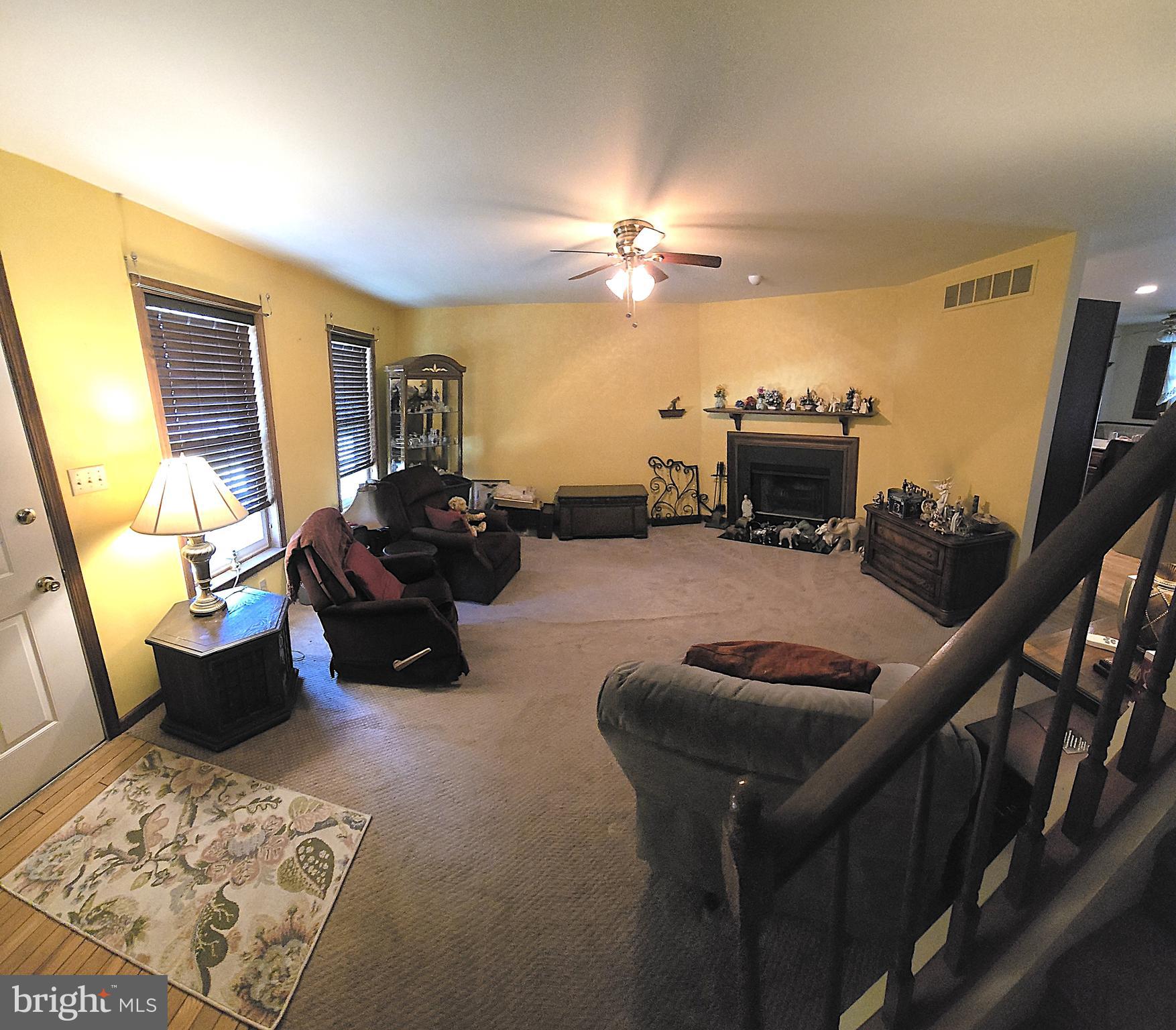 HERITAGE SQUARE - Residential